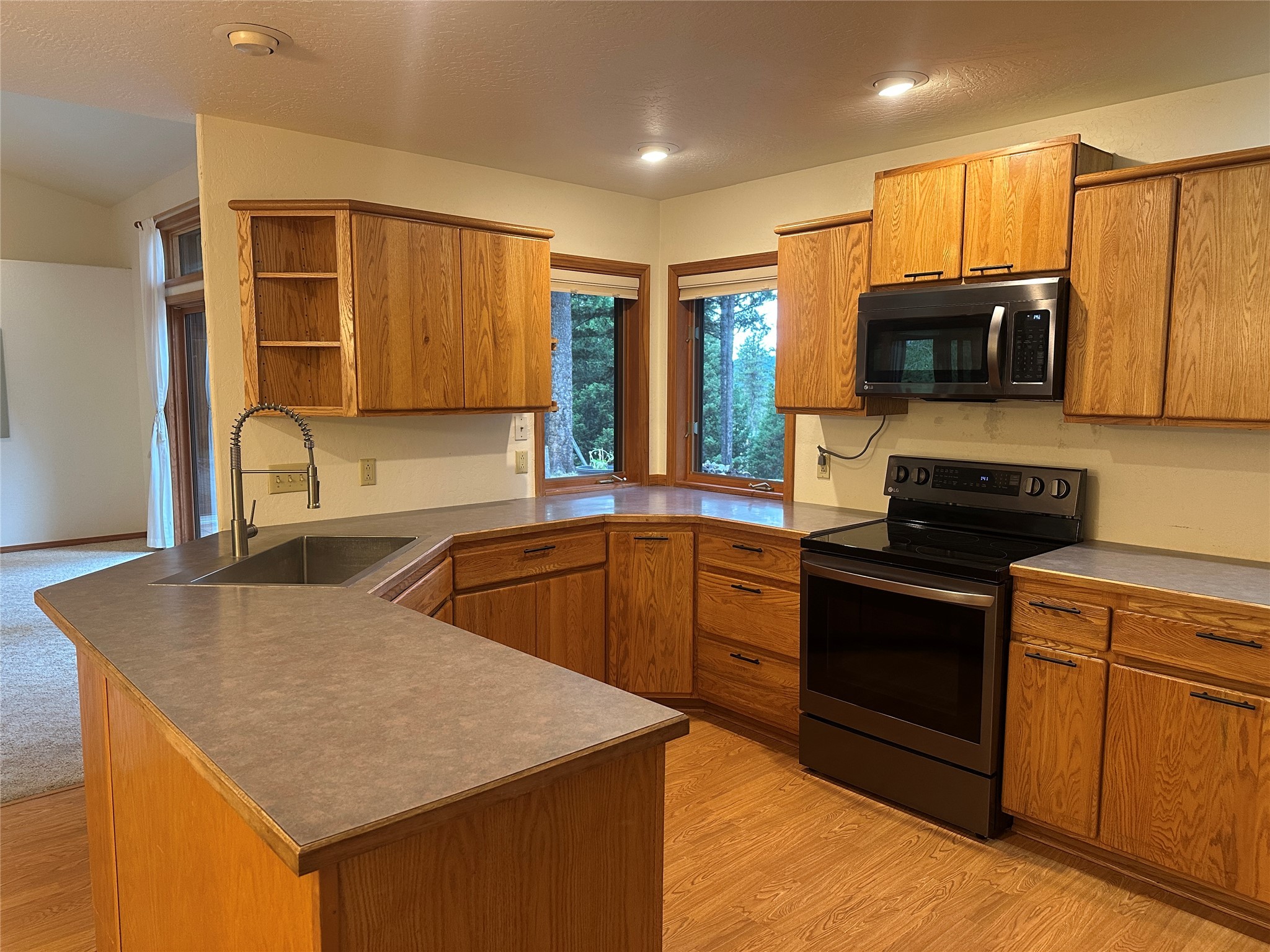 1148 Double Arrow Road Property Photo 11