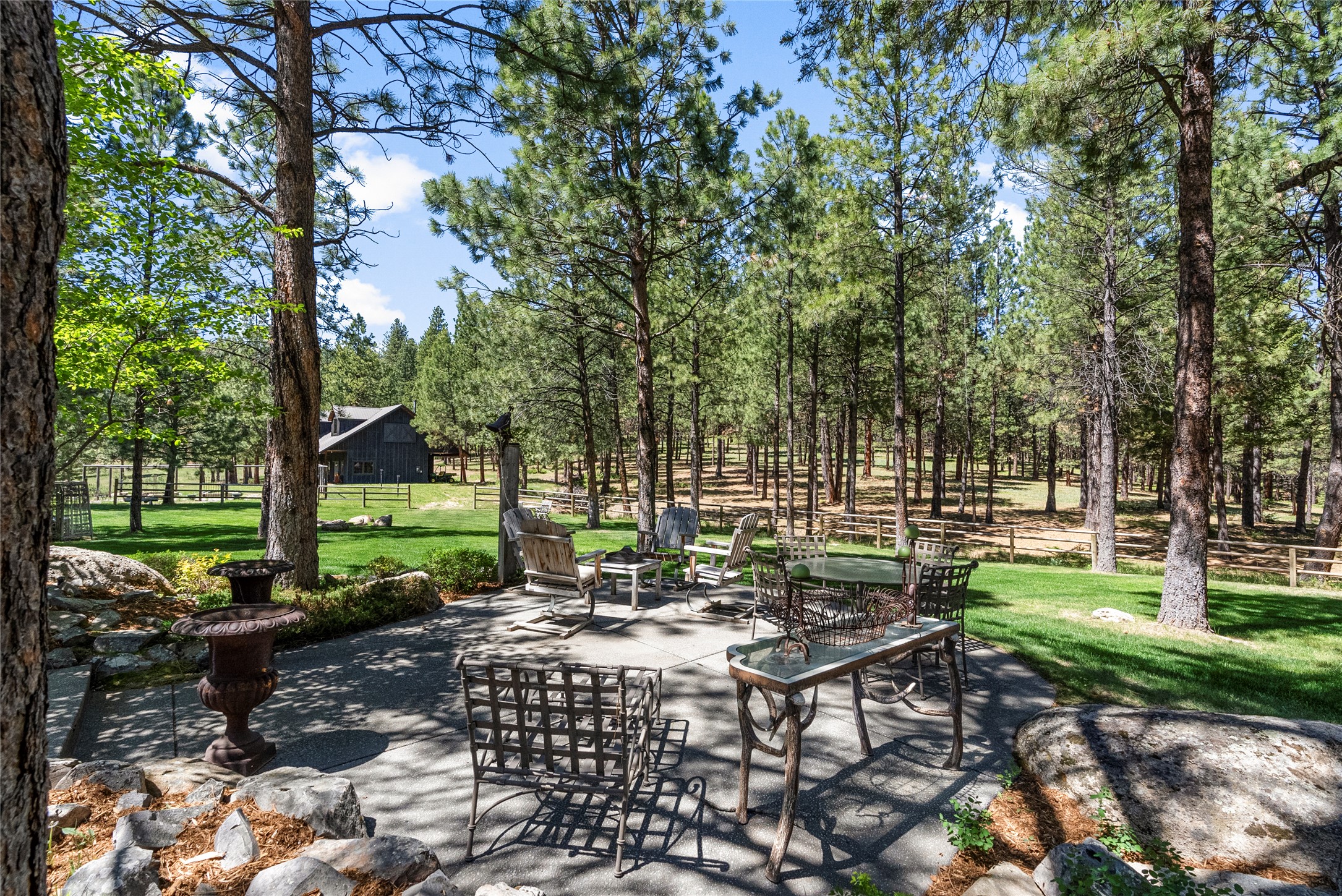 594 Bunkhouse Road Property Photo 8
