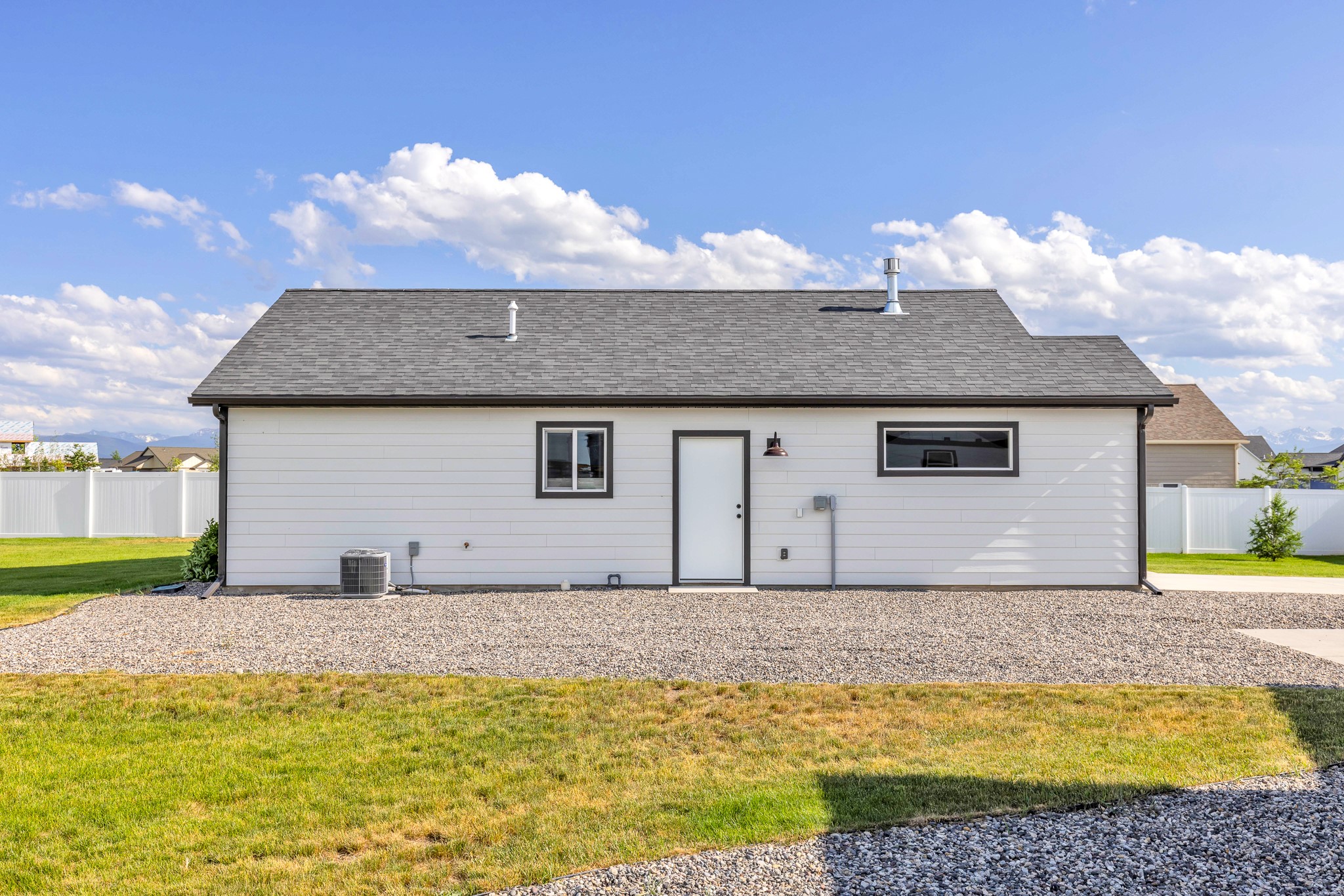 915 Stewart Loop Property Photo 17