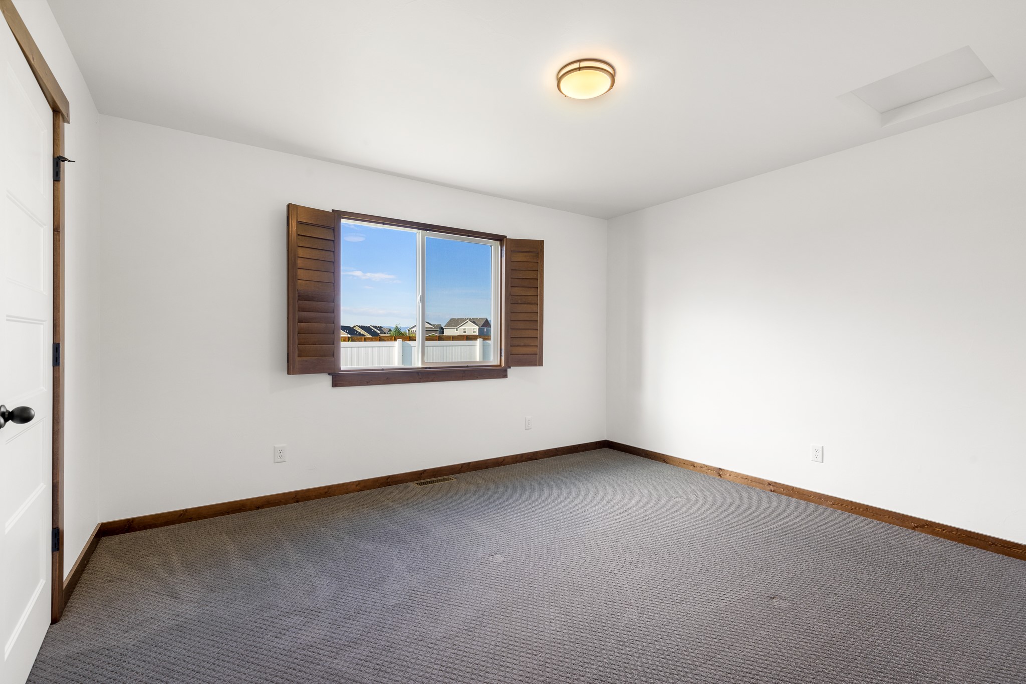 915 Stewart Loop Property Photo 37