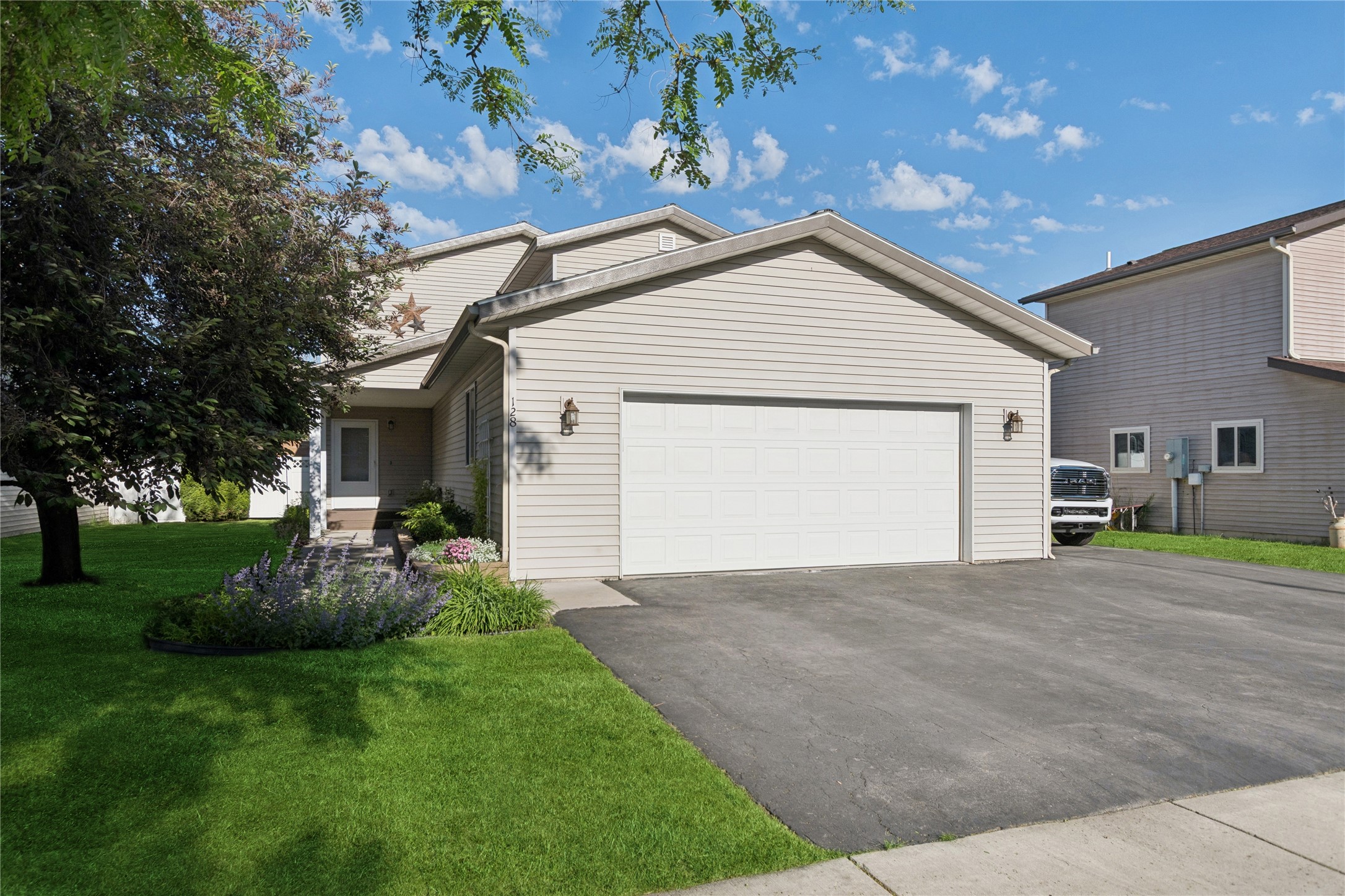 128 Getty Drive Property Photo 1