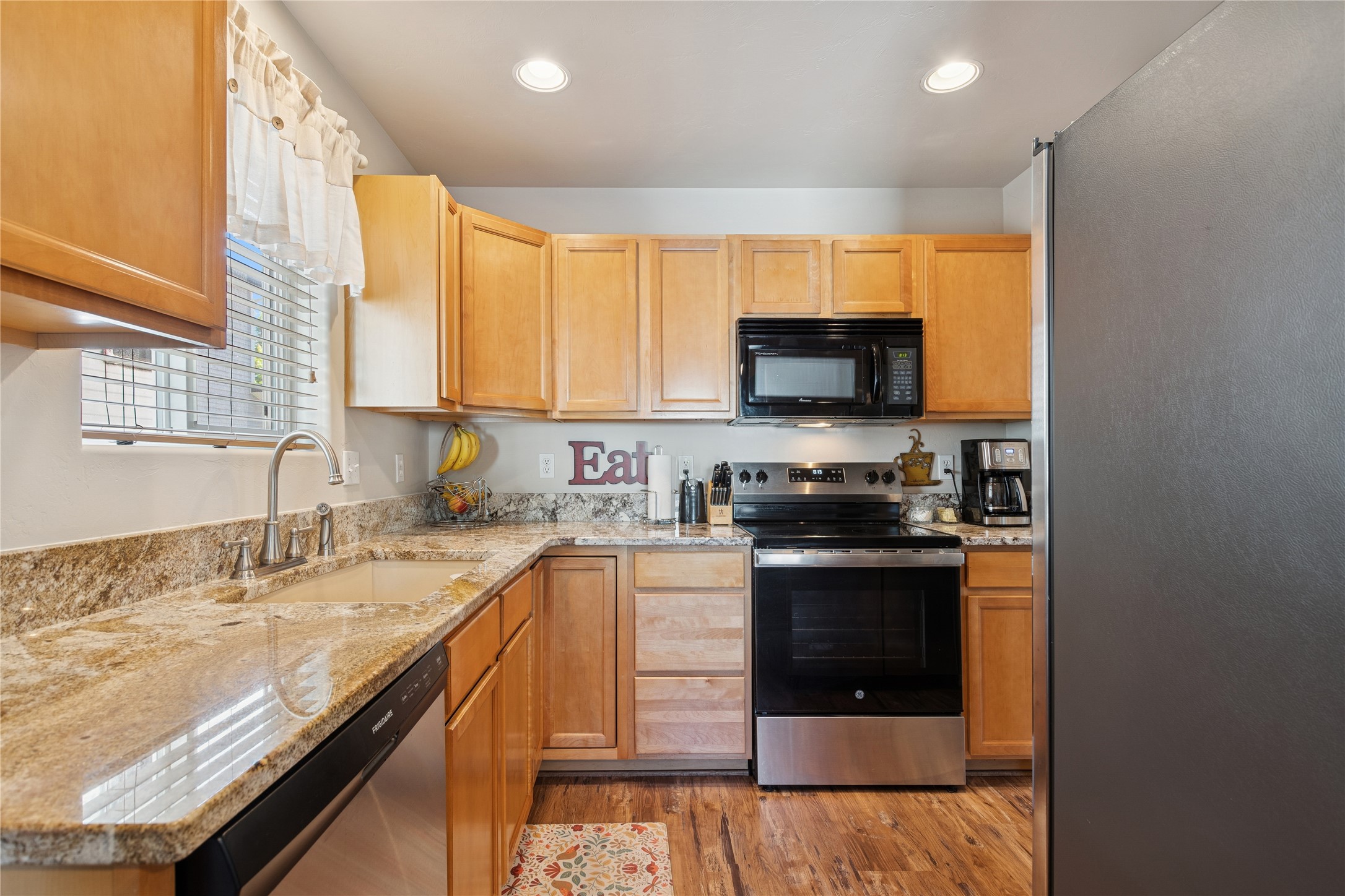 128 Getty Drive Property Photo 5