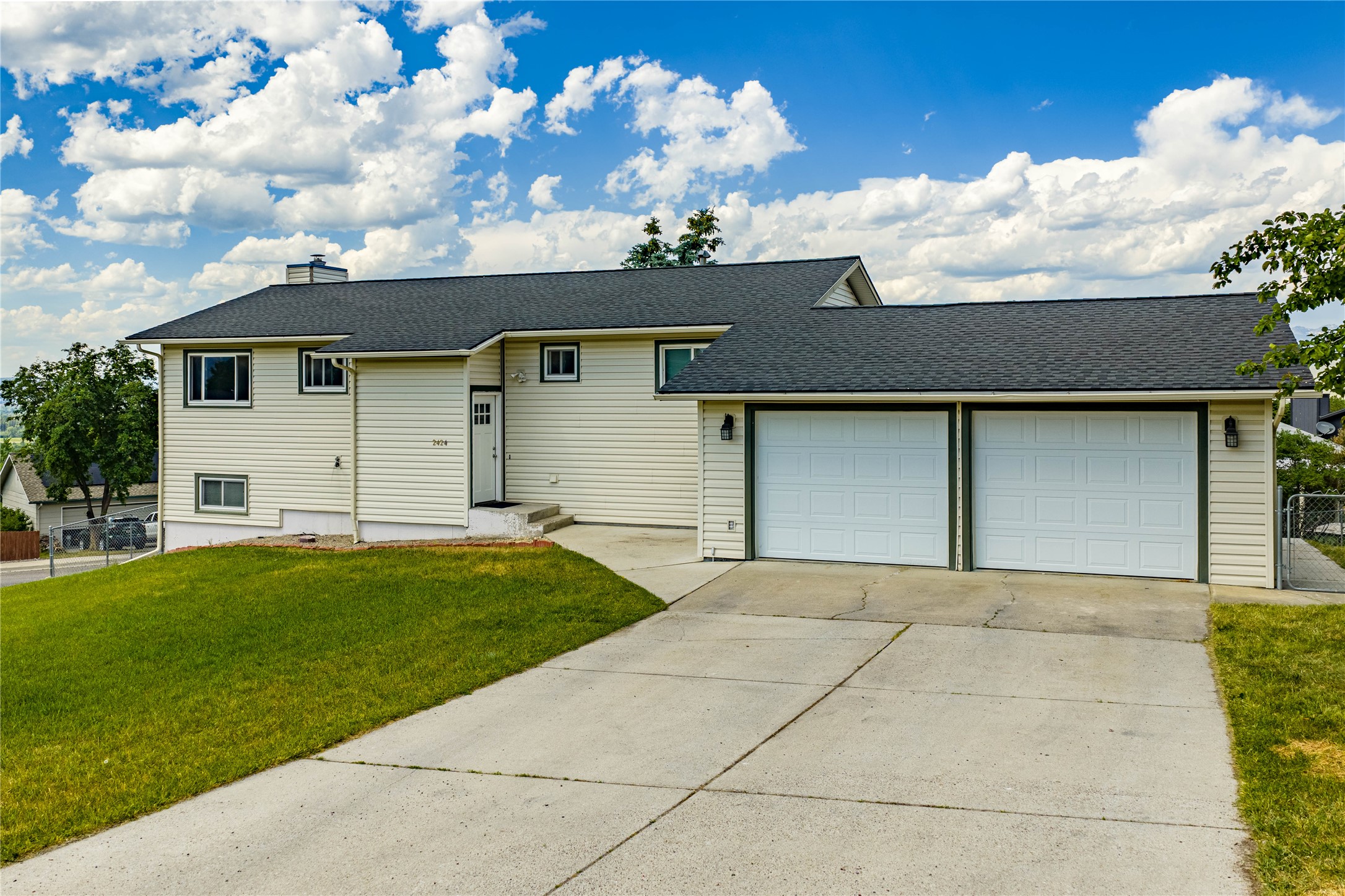 2424 55th Street Property Photo 6