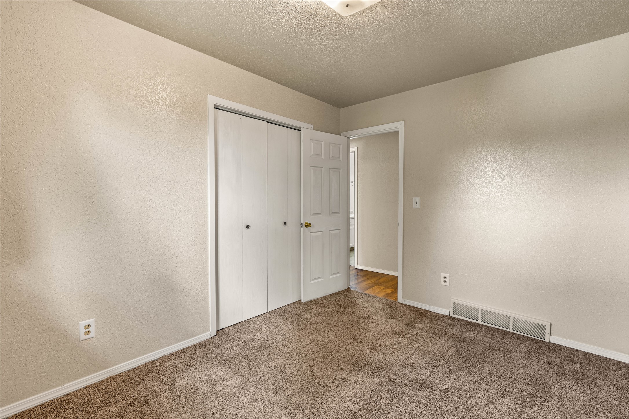2424 55th Street Property Photo 34