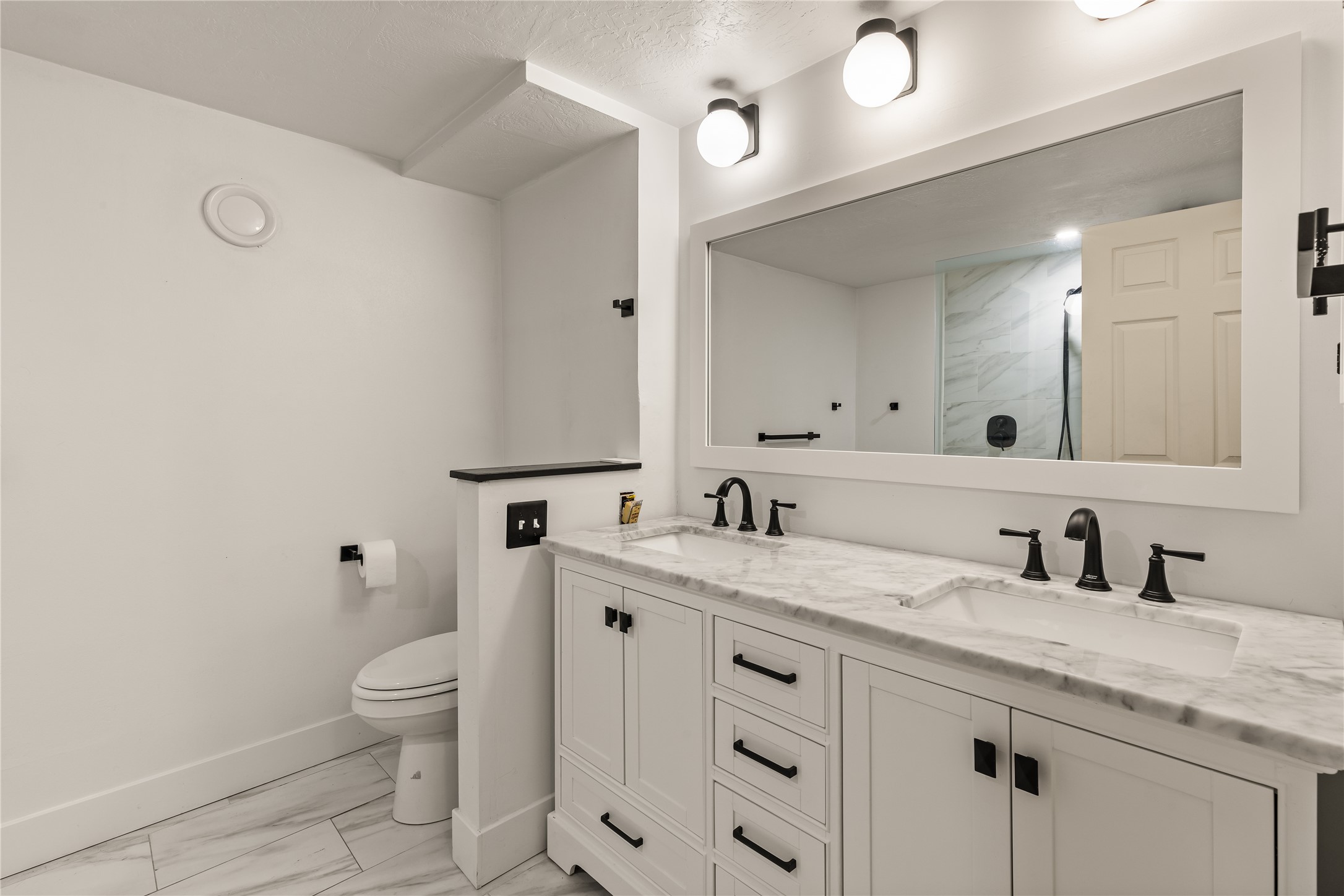2424 55th Street Property Photo 43