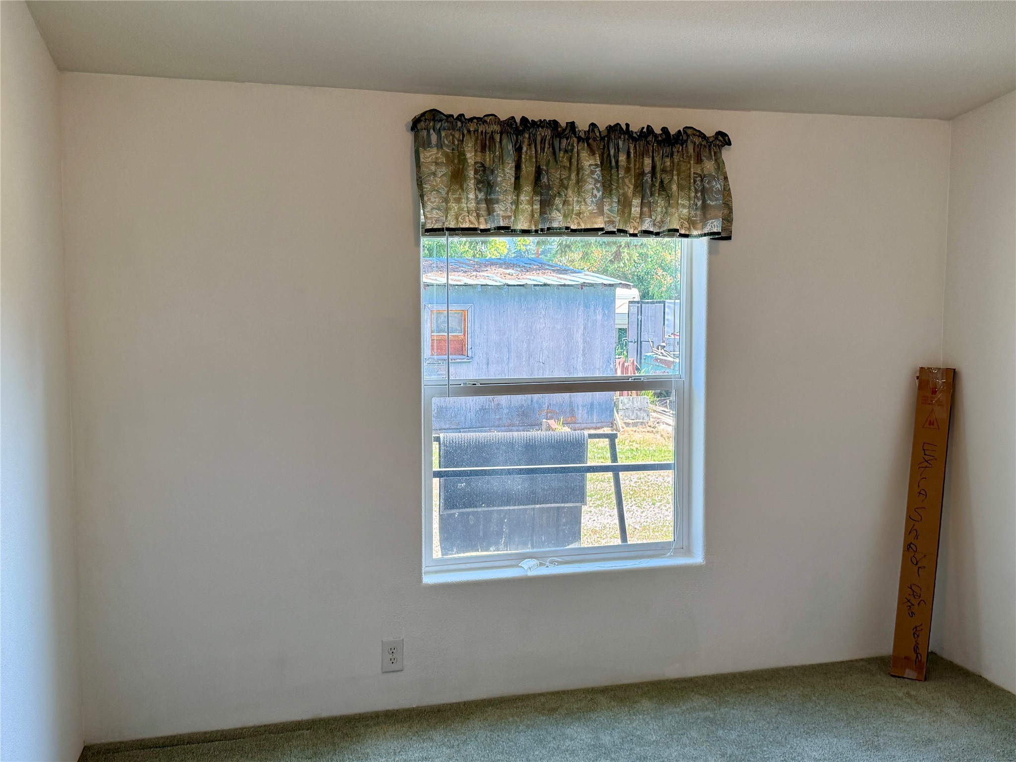 516 W 4th Street Property Photo 17