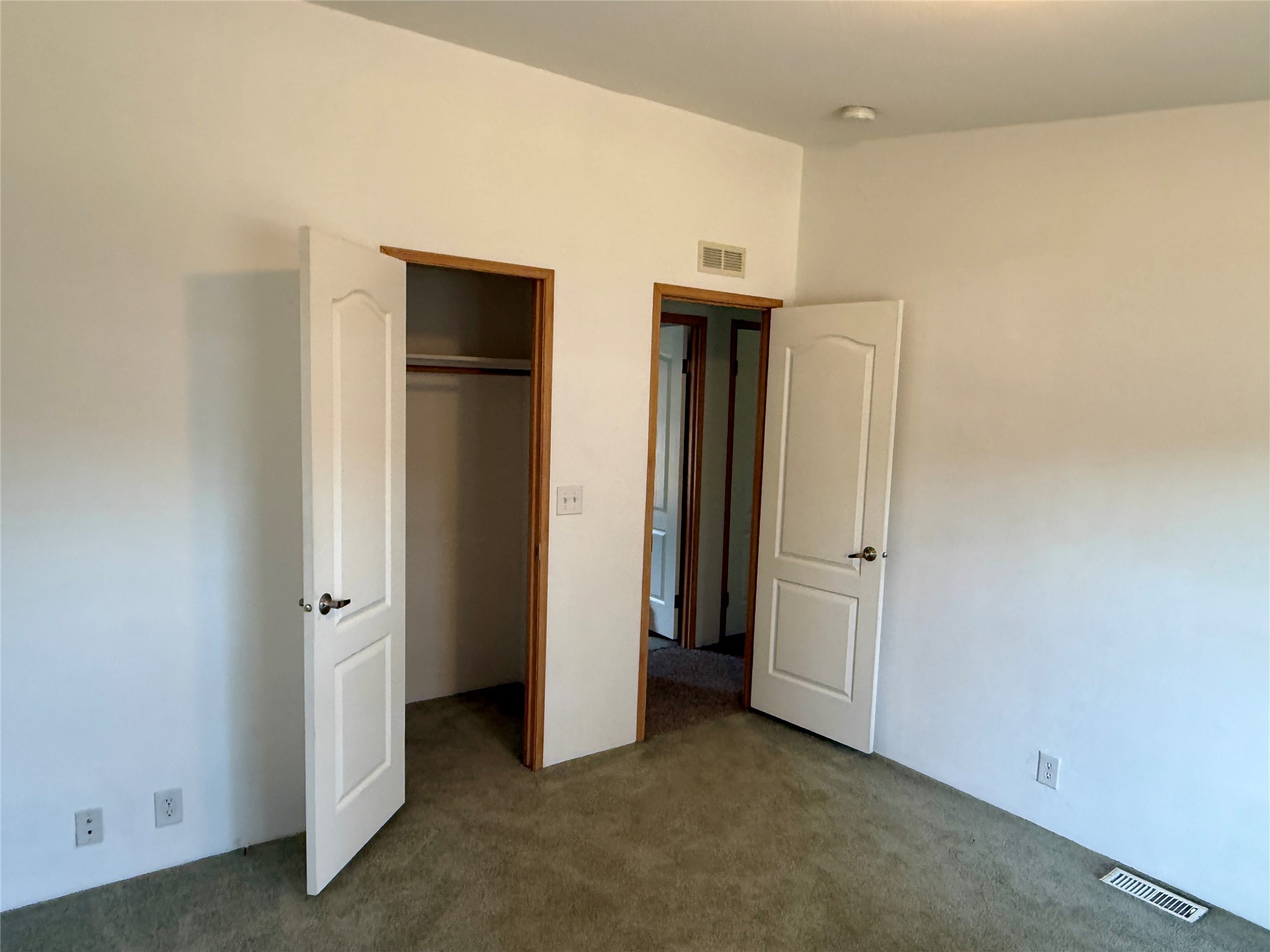 516 W 4th Street Property Photo 18
