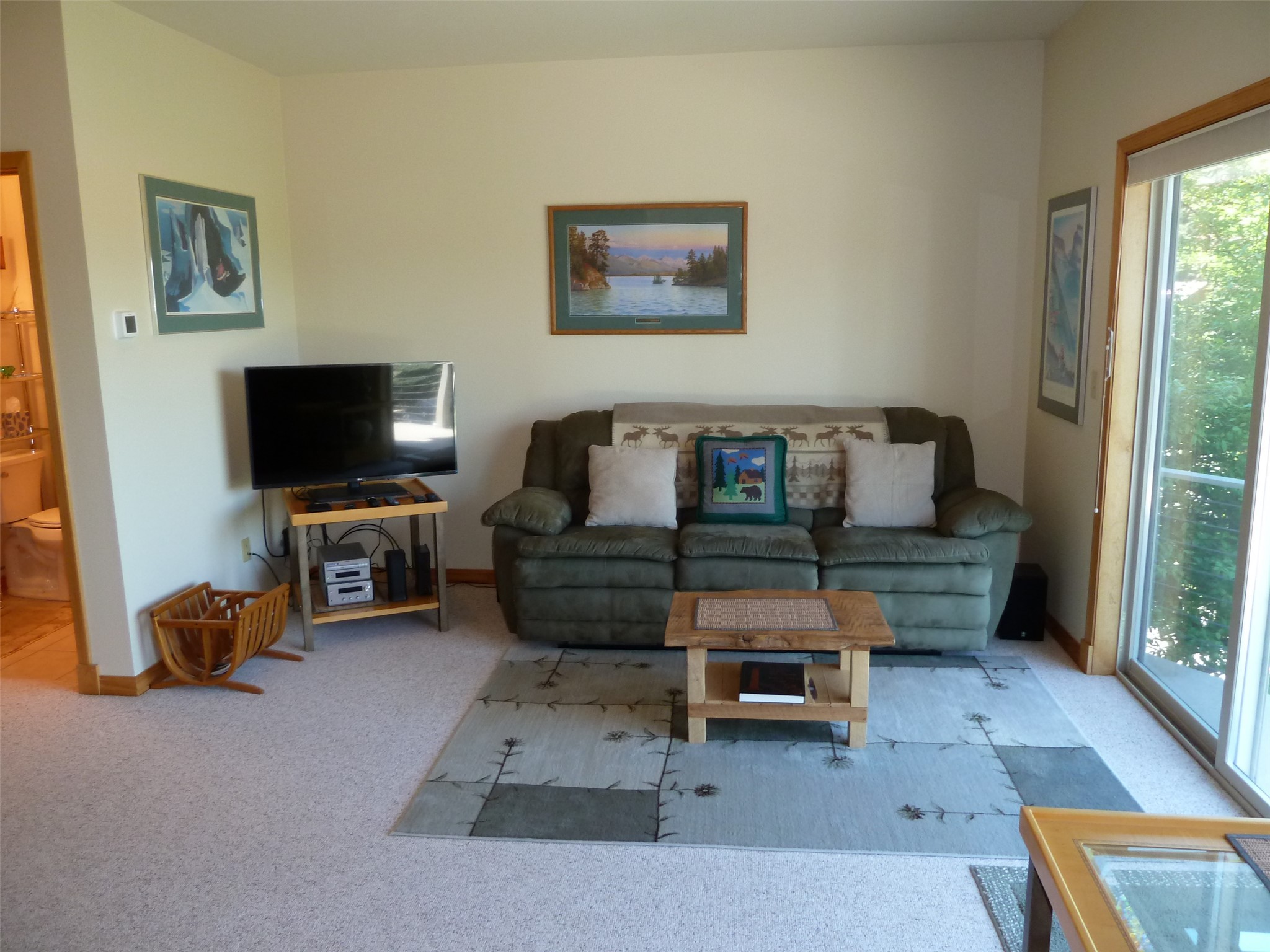 602 Stoner Loop Property Photo 5
