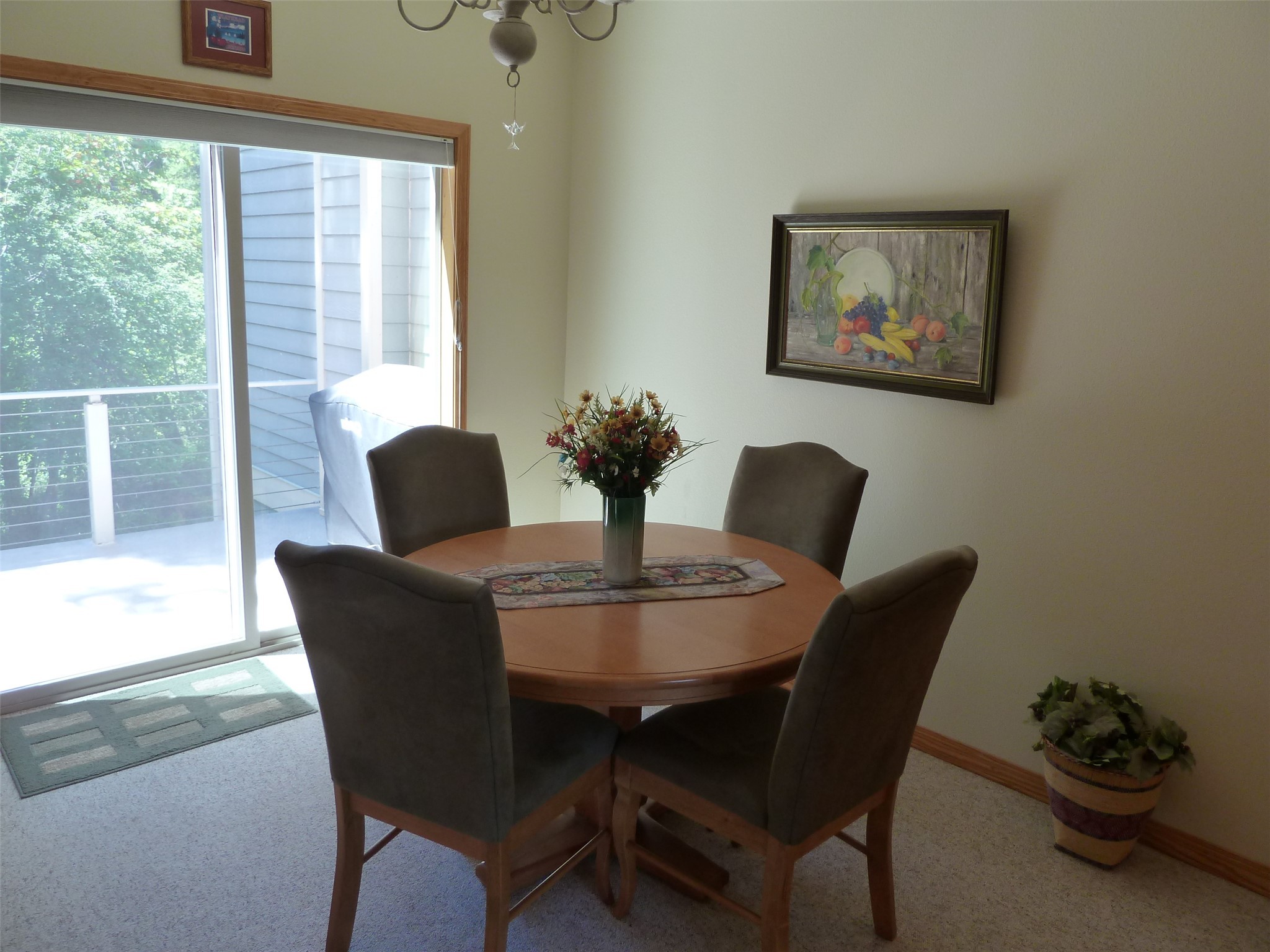 602 Stoner Loop Property Photo 7