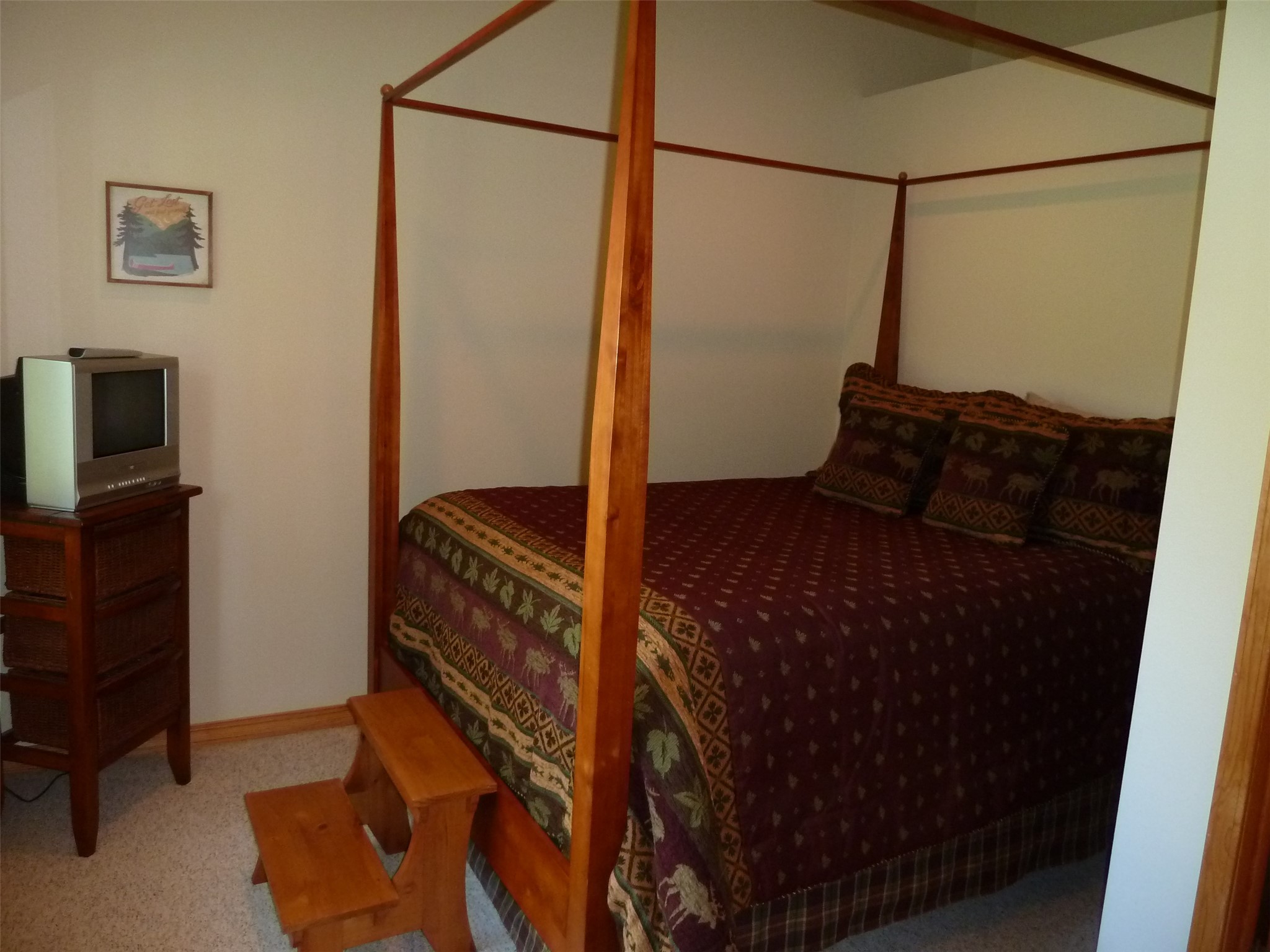 602 Stoner Loop Property Photo 9