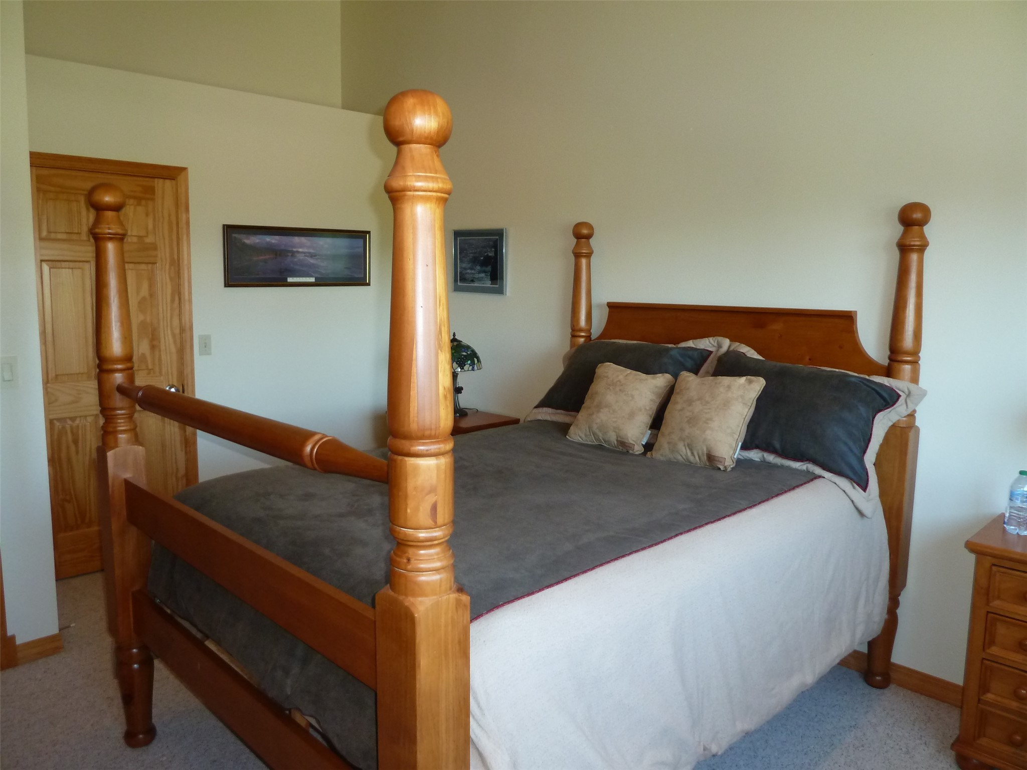 602 Stoner Loop Property Photo 10