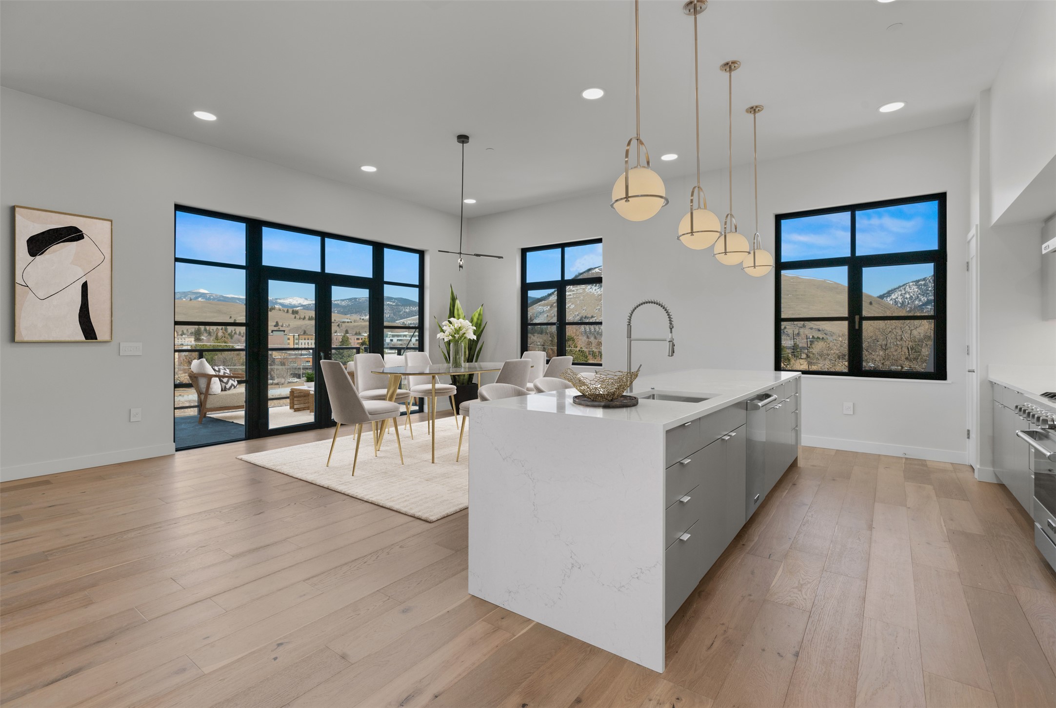 265 S 4th Street E 405 Property Photo 1