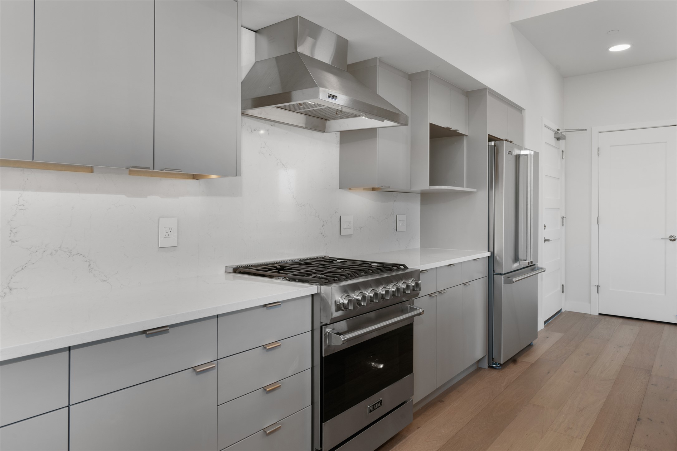 265 S 4th Street E 405 Property Photo 6