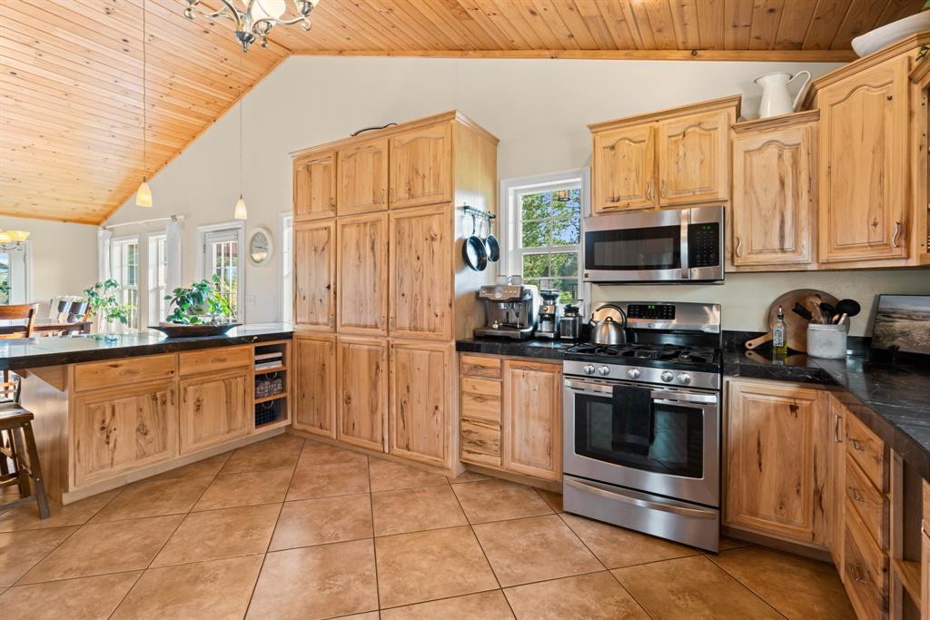 9 Sandi Lane Property Photo 19