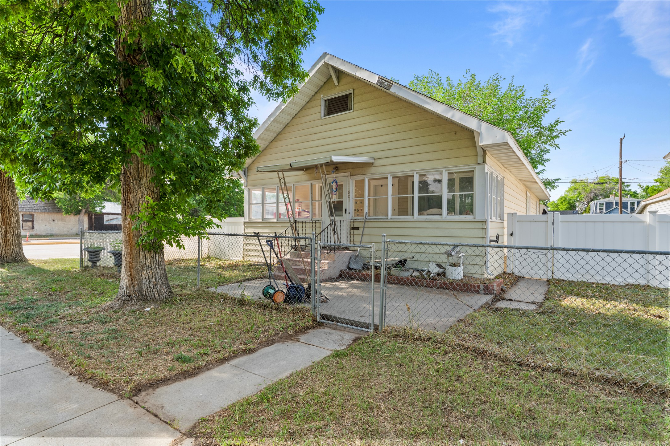 521 2nd Avenue Sw Property Photo 1
