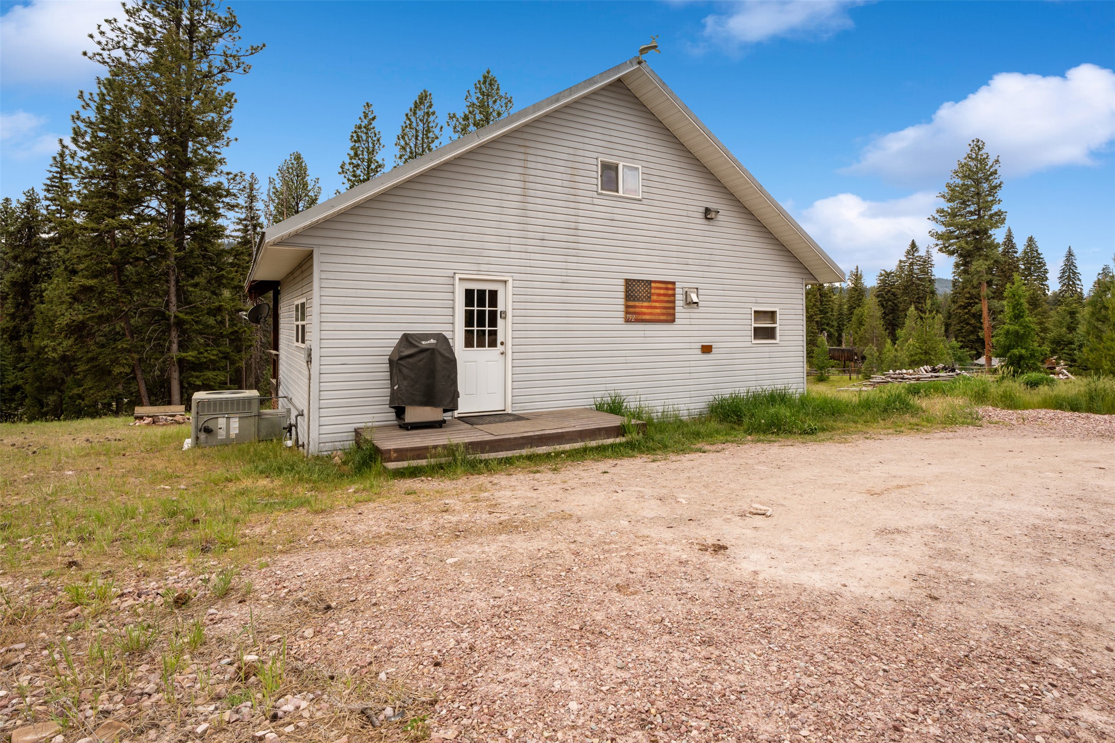752 Grizzly Drive Property Photo 8