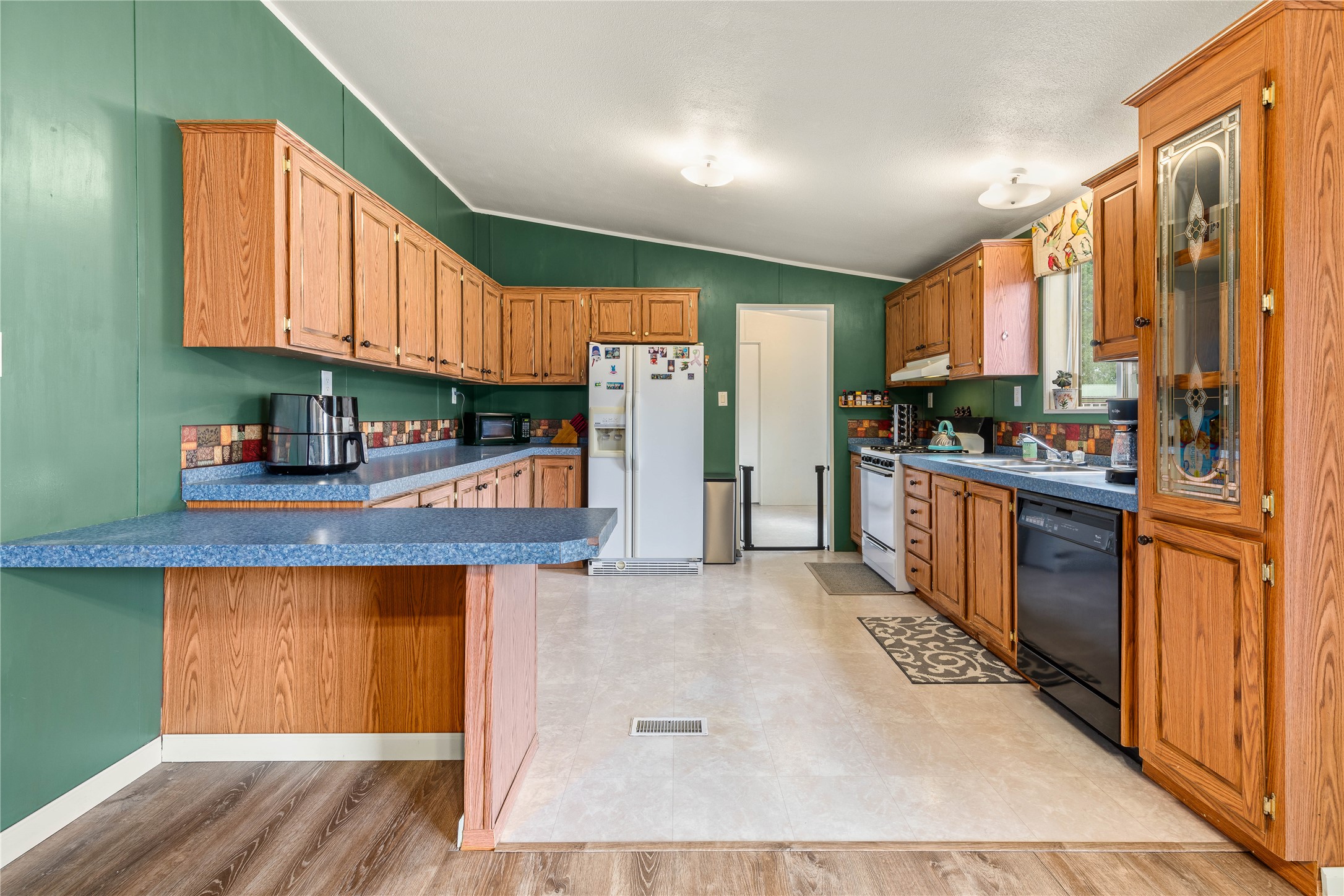 7405 Azalea Drive Property Photo 6