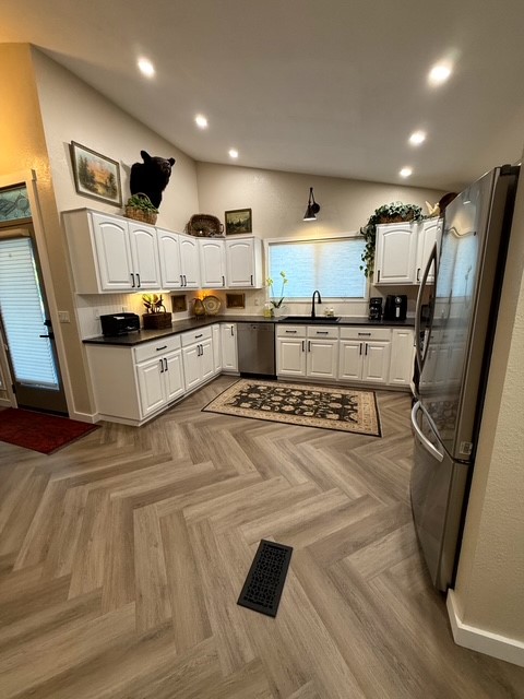 407 Bay View Drive Property Photo 15