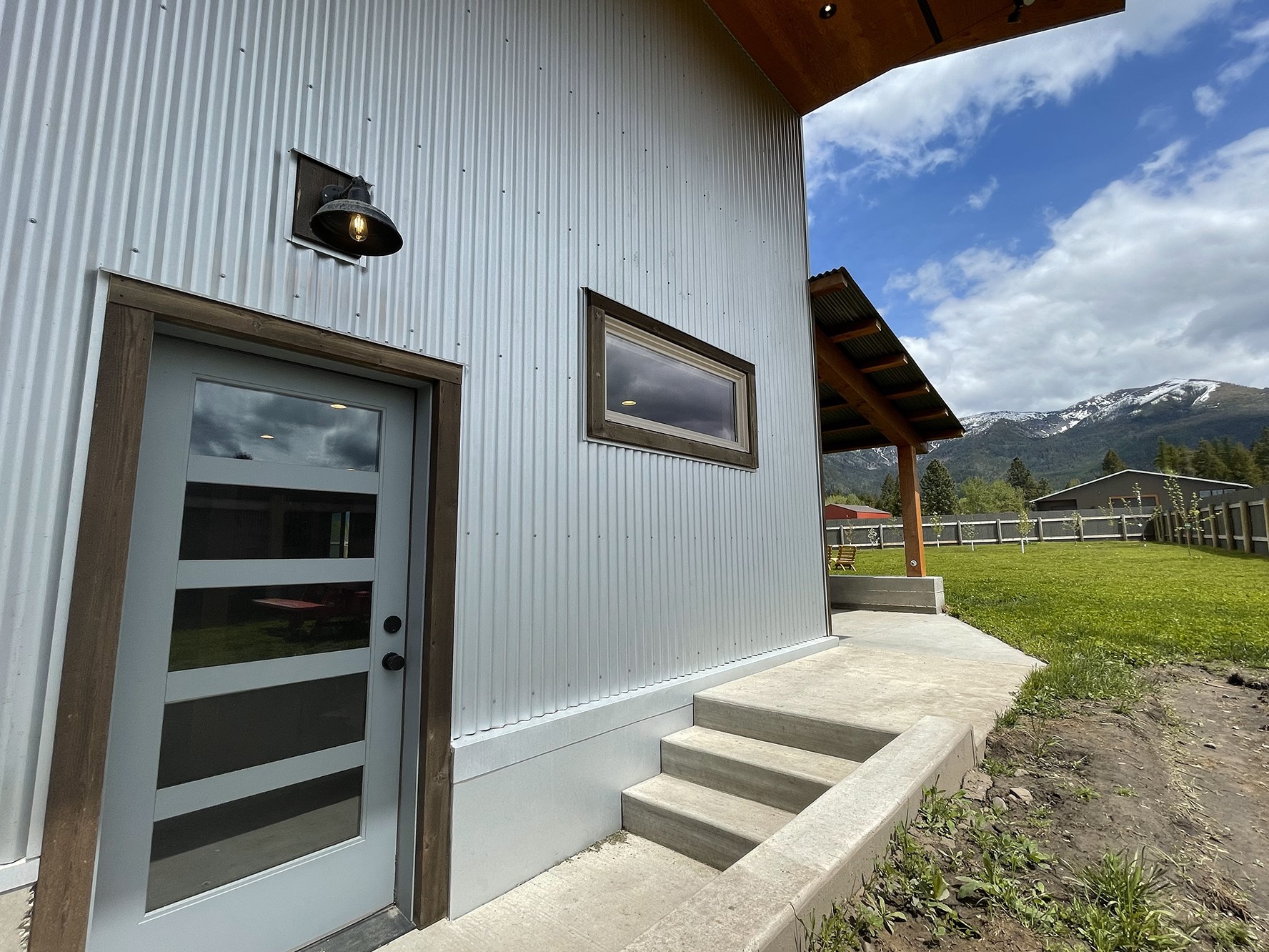 11926 Mt Highway 83 Property Photo 9