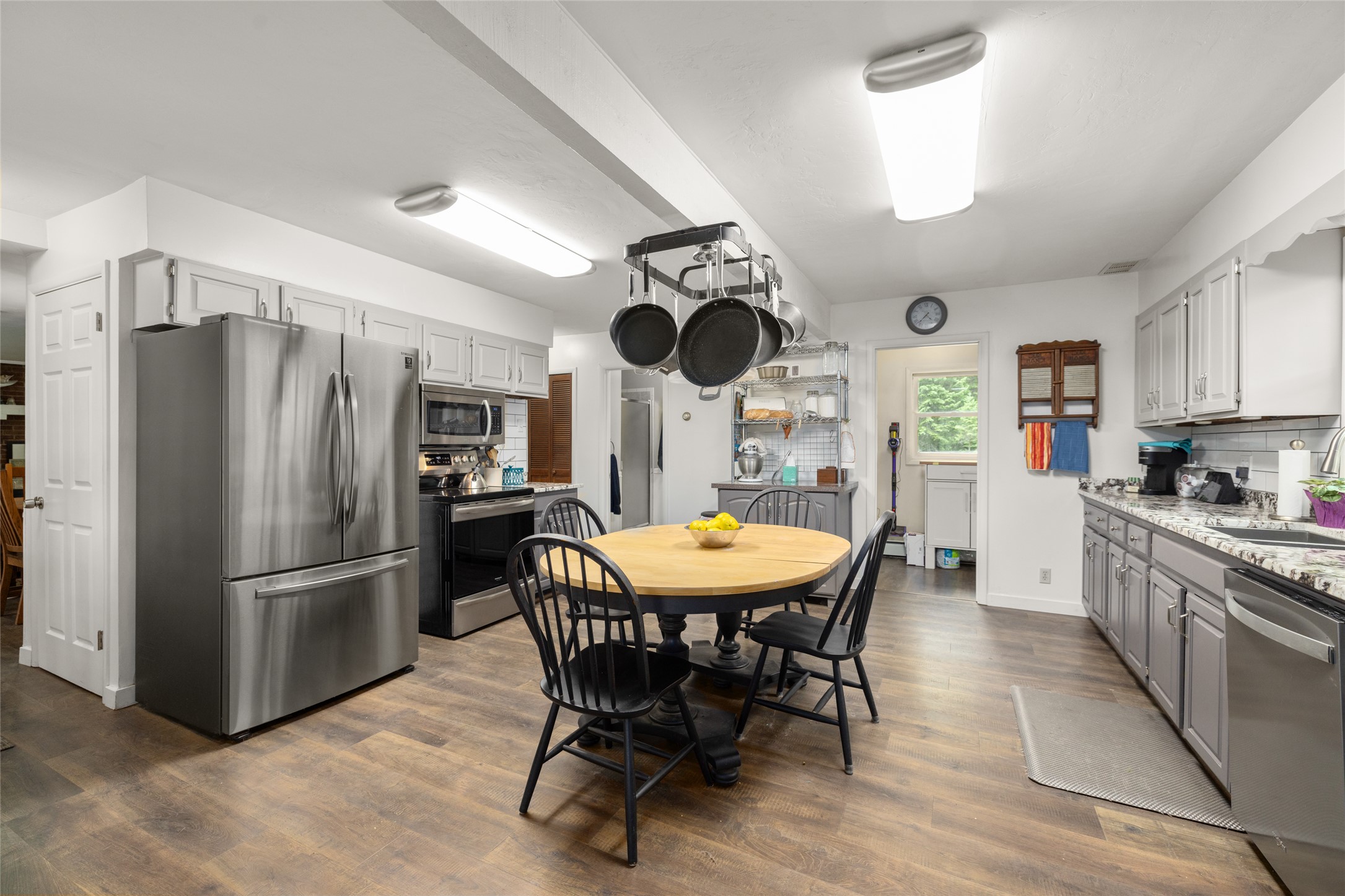 155 Lake Peter Court Property Photo 4