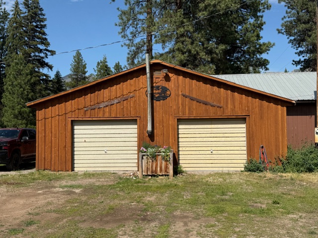 6794 Hwy 83 N Property Photo 2