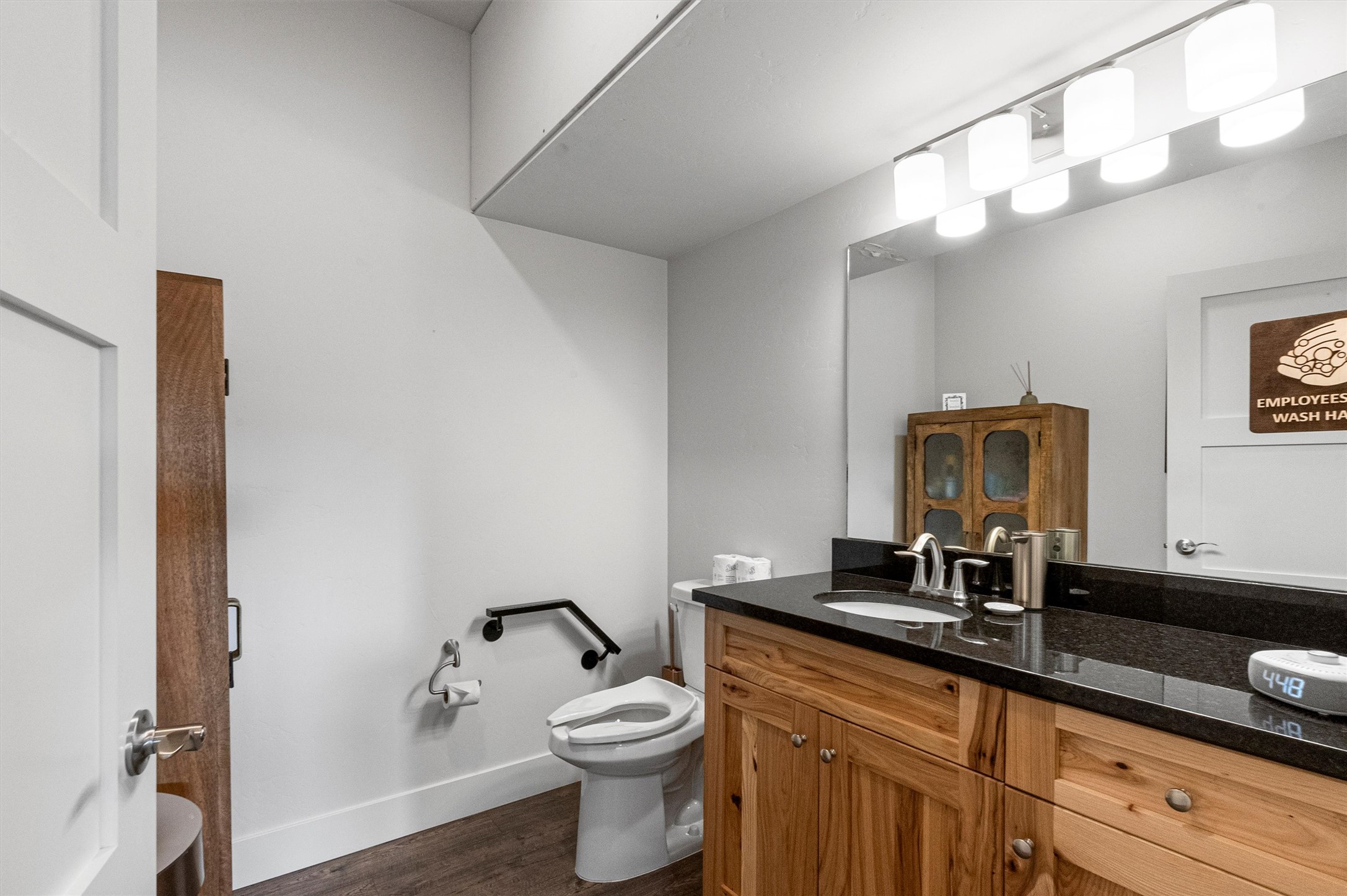 301 N 1st Street A Property Photo 11