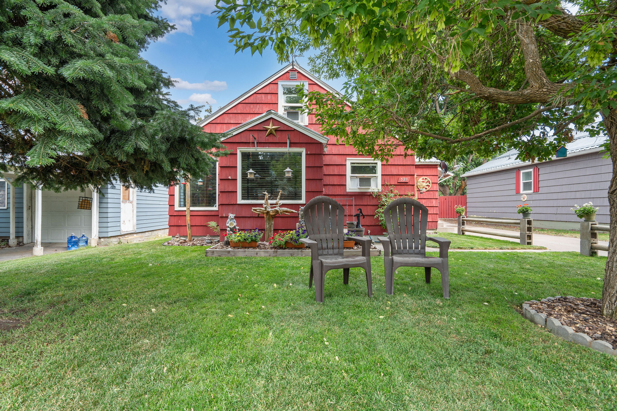 321 1st Avenue W Property Photo 1