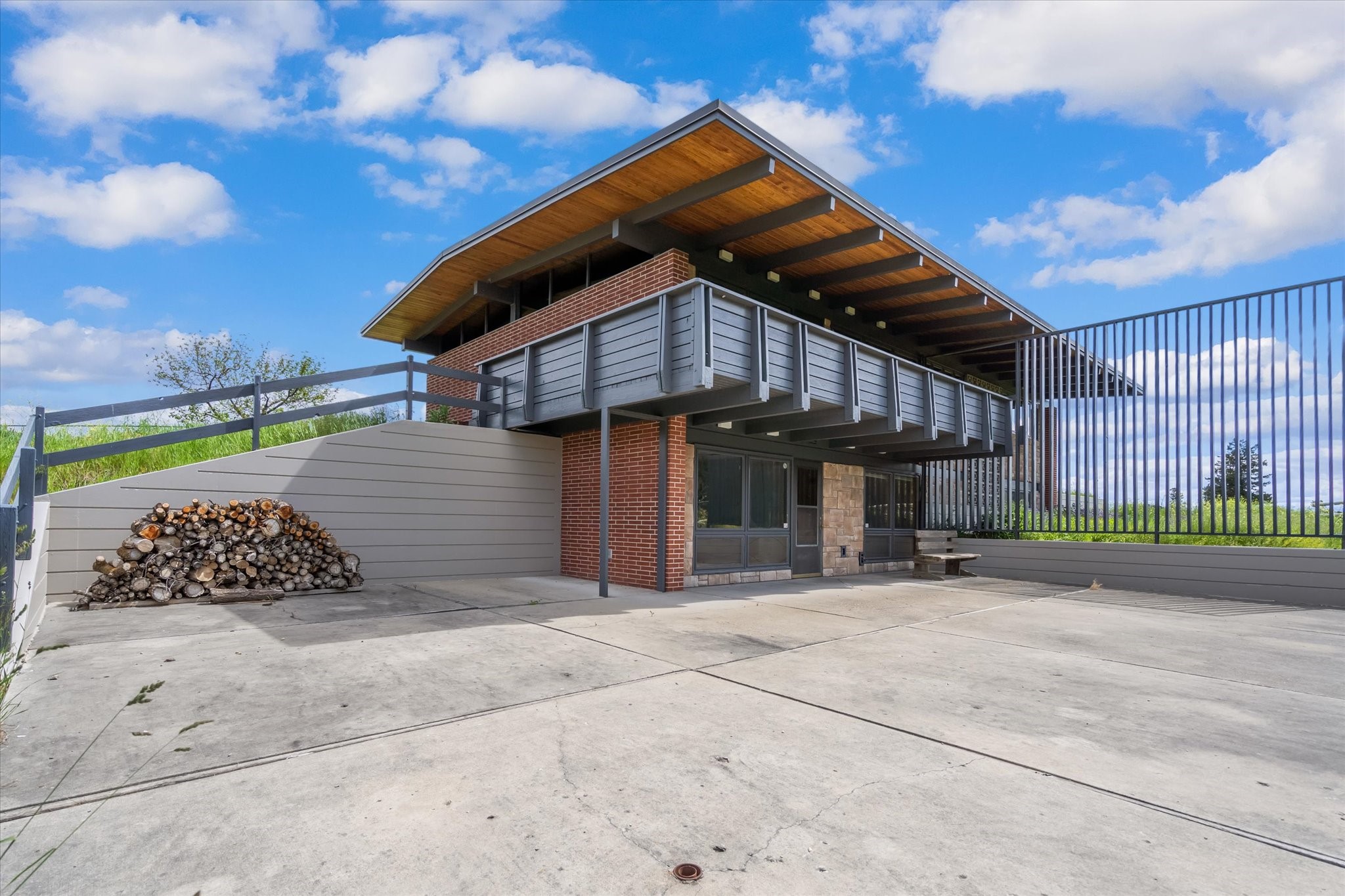 1695 Whalebone Drive Property Photo 32