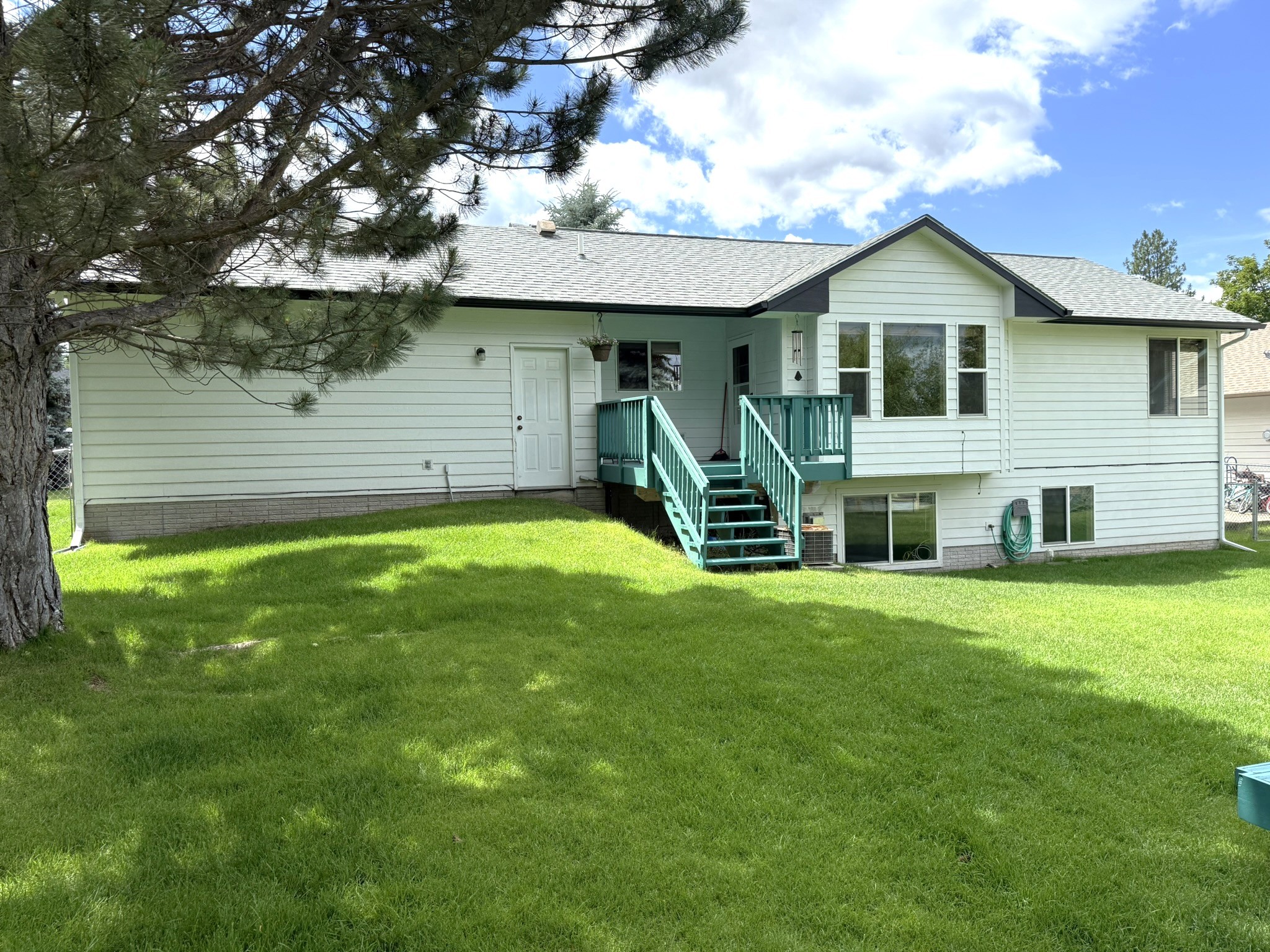 2412 Garland Drive Property Photo 11