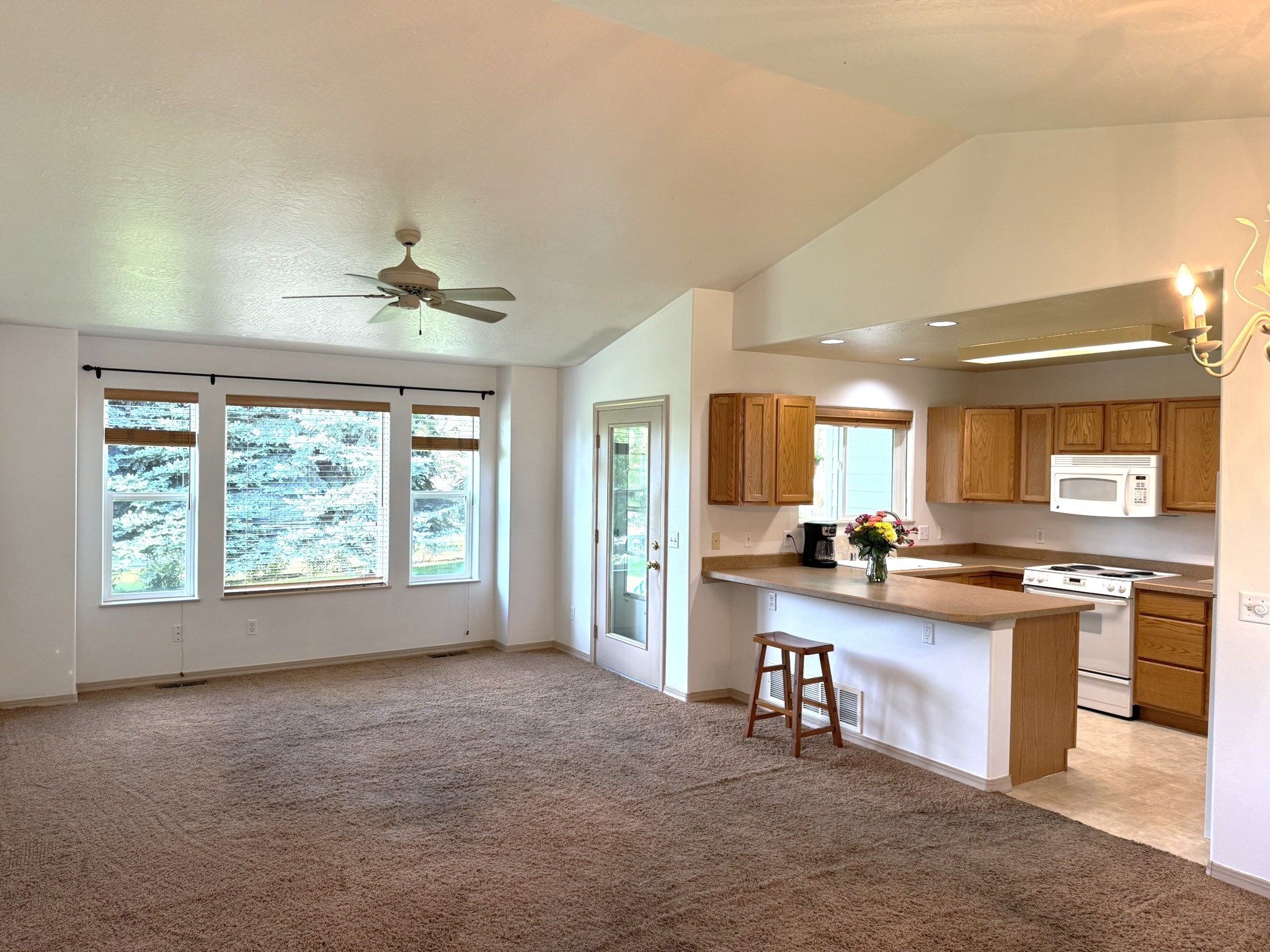 2412 Garland Drive Property Photo 15