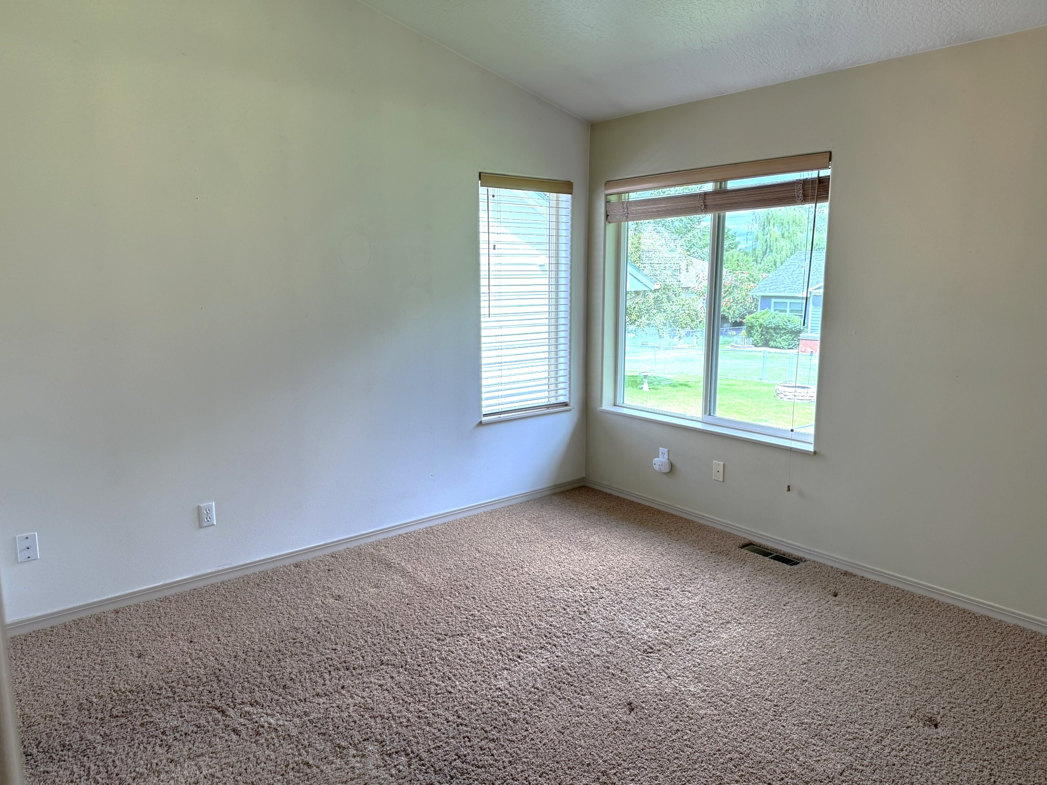 2412 Garland Drive Property Photo 27