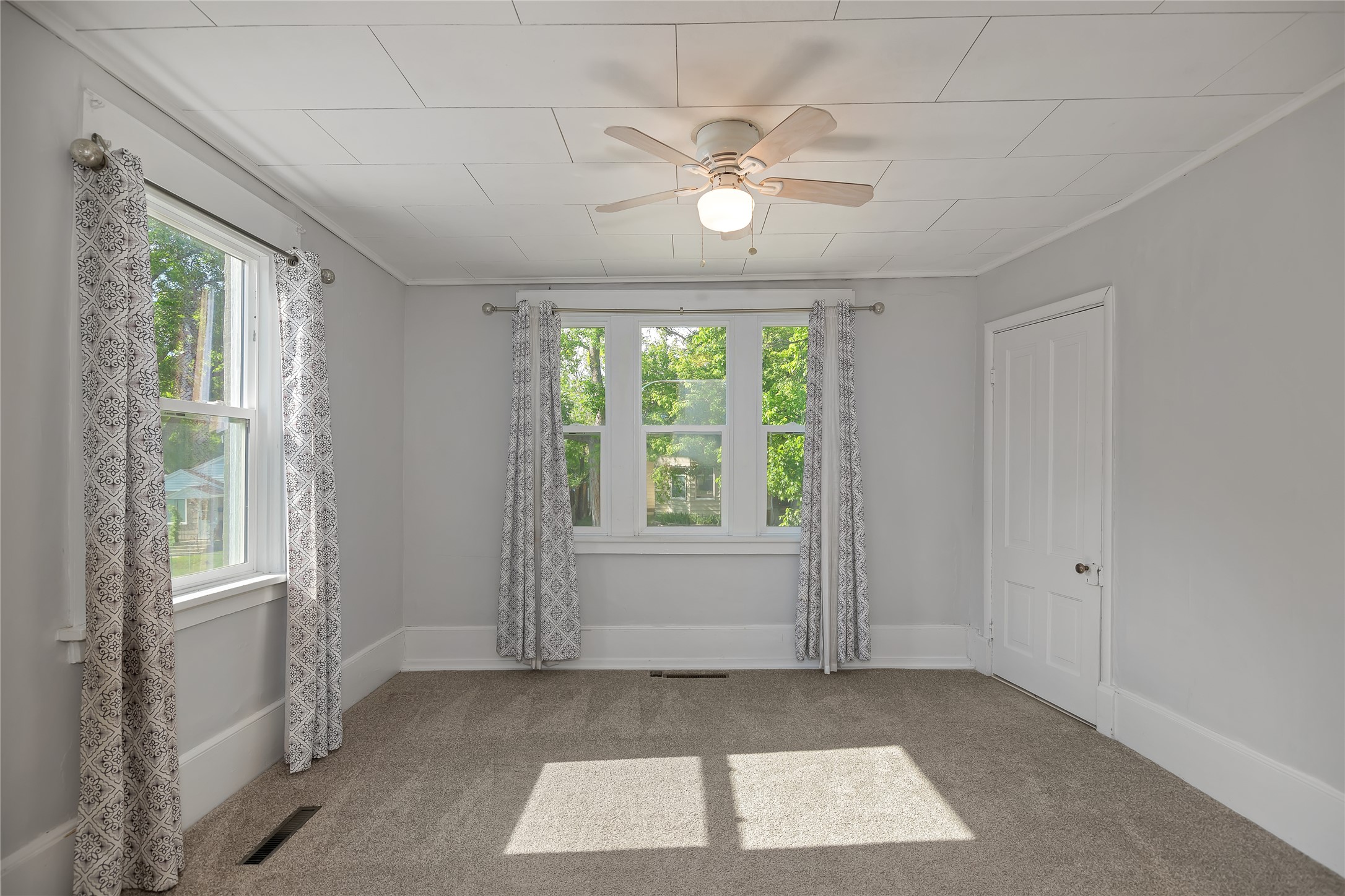 541 5th Avenue Property Photo 4