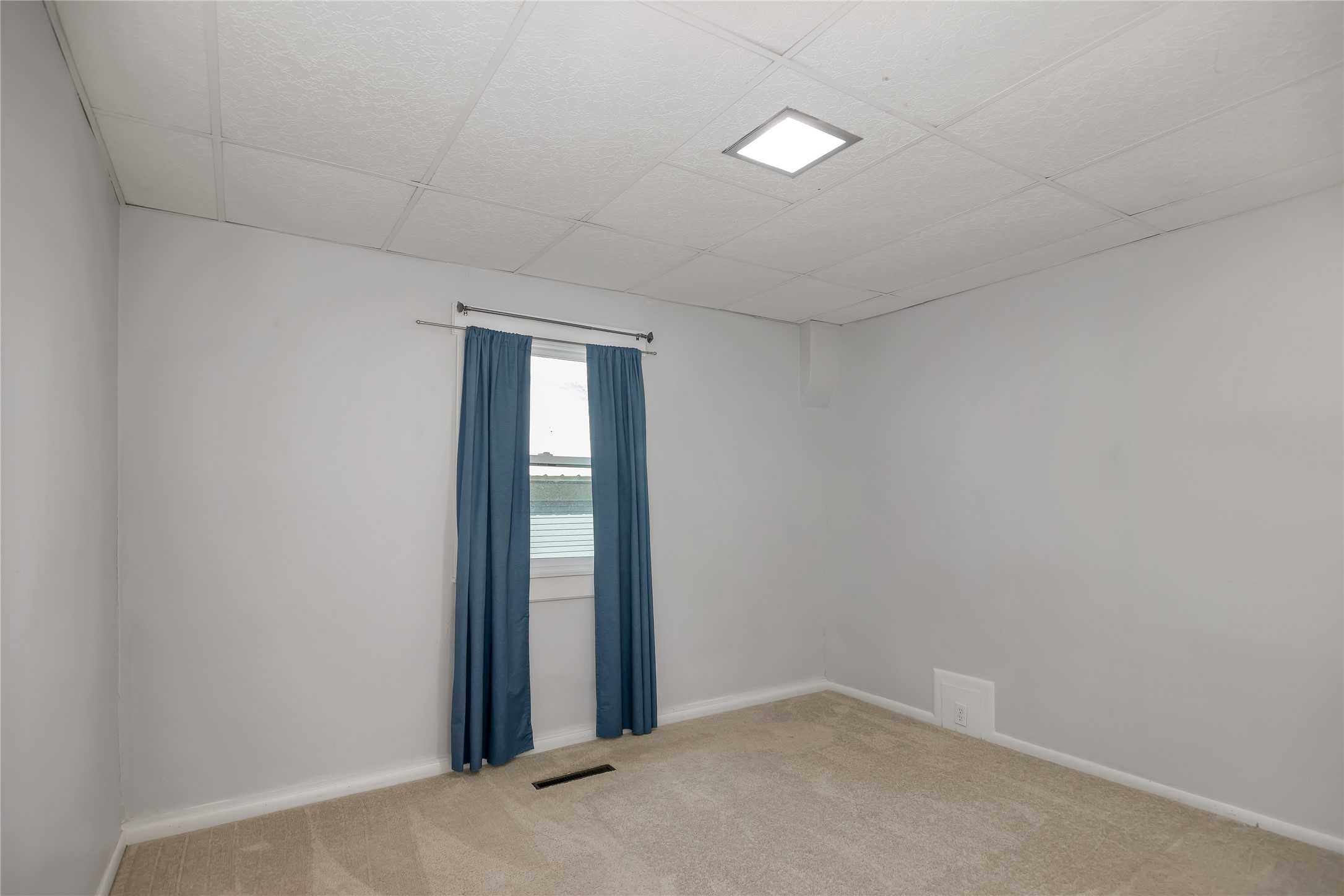 541 5th Avenue Property Photo 6