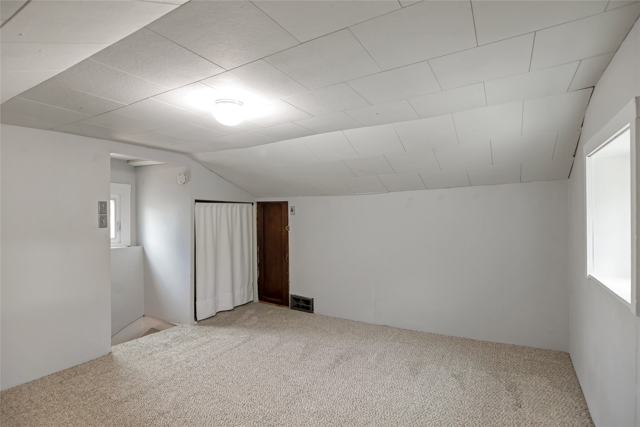 541 5th Avenue Property Photo 19