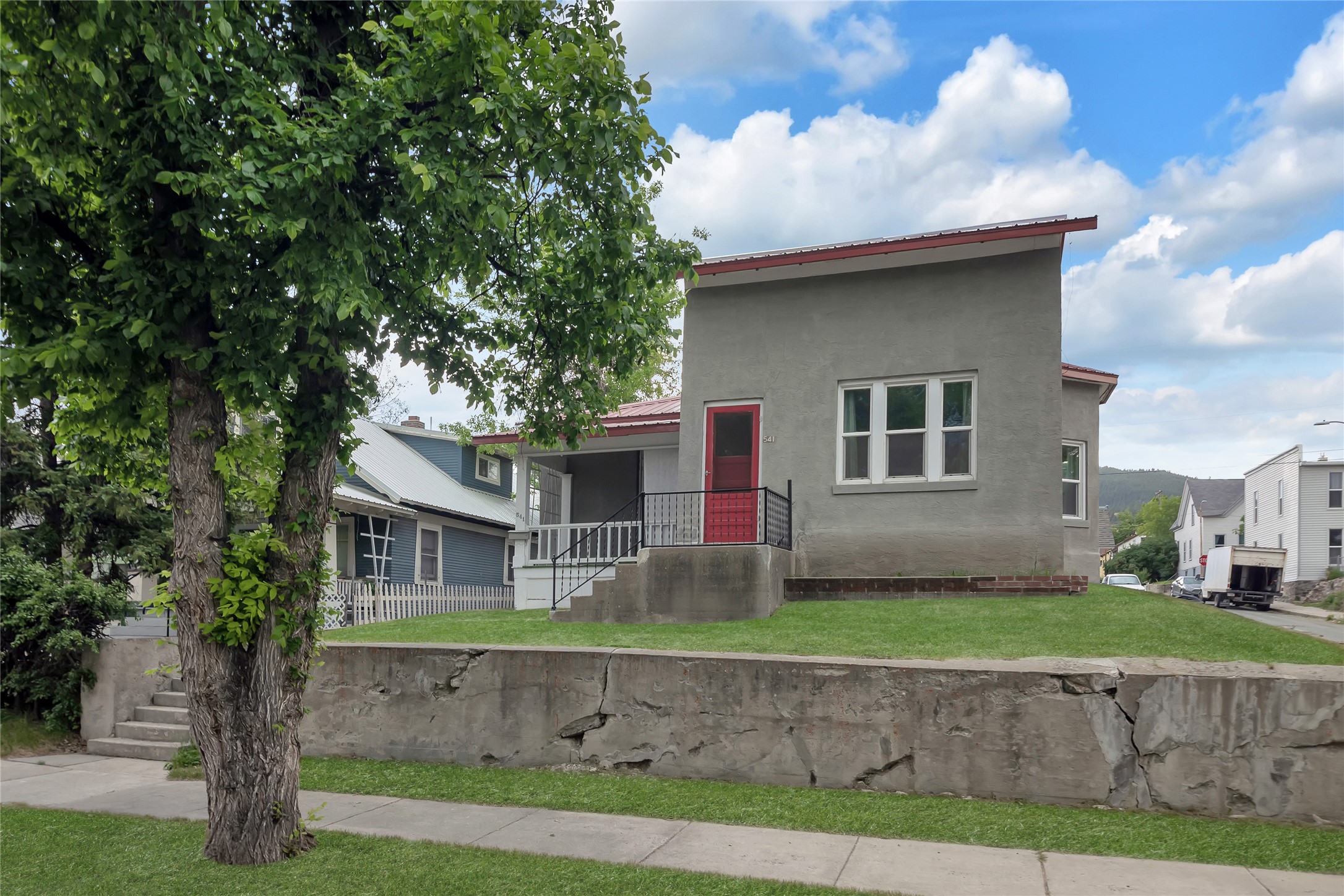 541 5th Avenue Property Photo 28