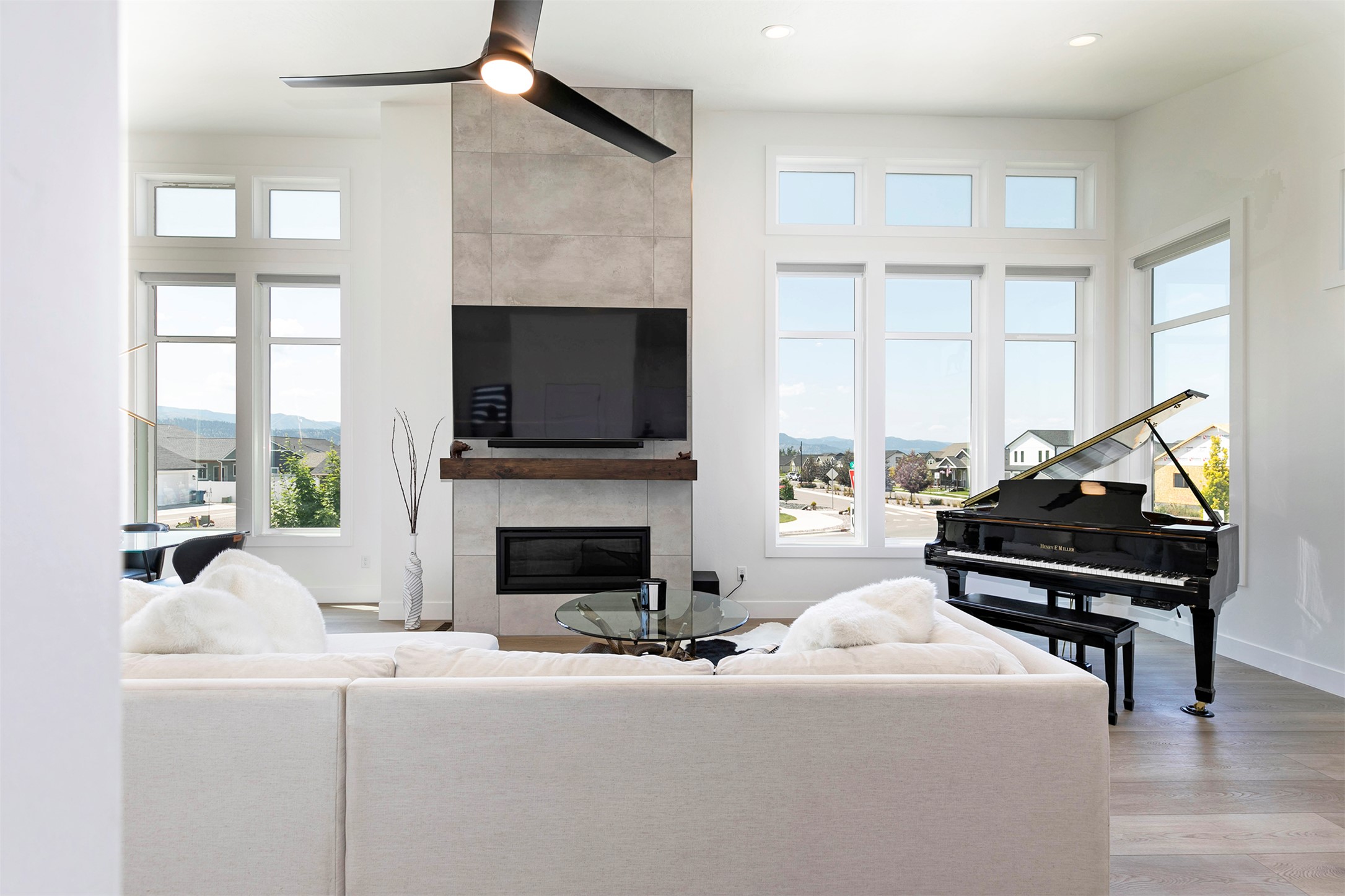 5497 Cattle Drive Property Photo 15