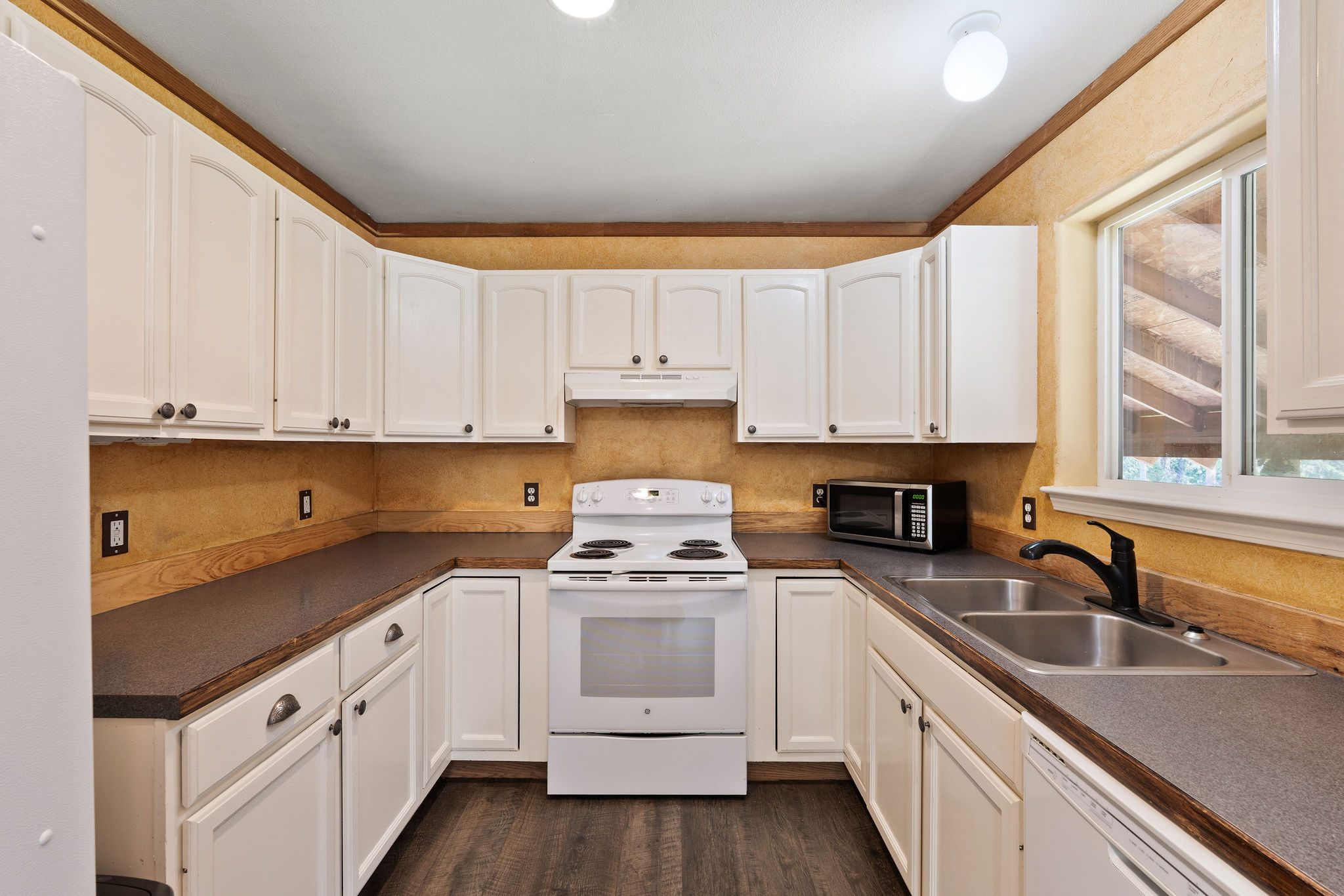 670 Potter Creek Road Property Photo 14