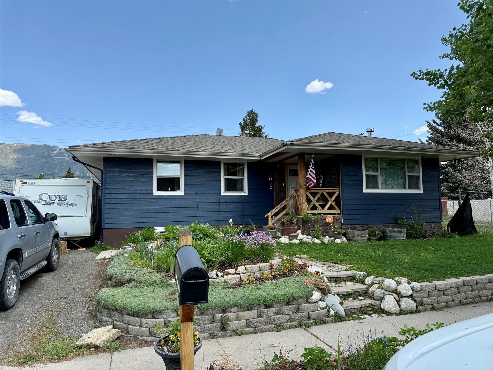 2030 Adams Avenue Property Photo 1