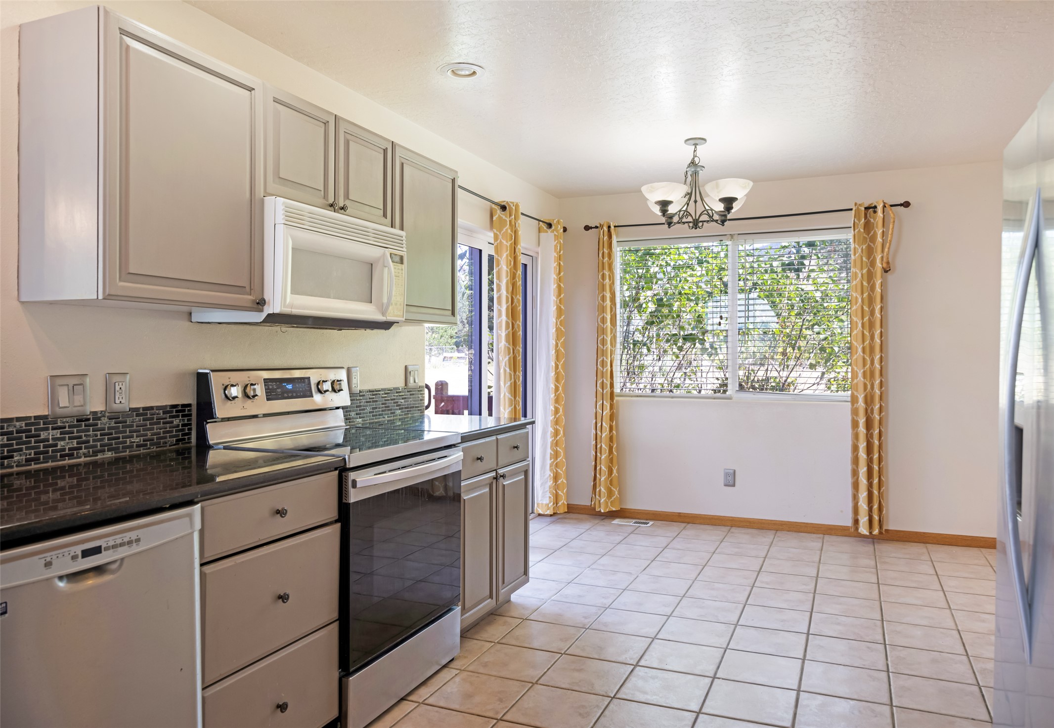 6610 Justin Court Property Photo 8
