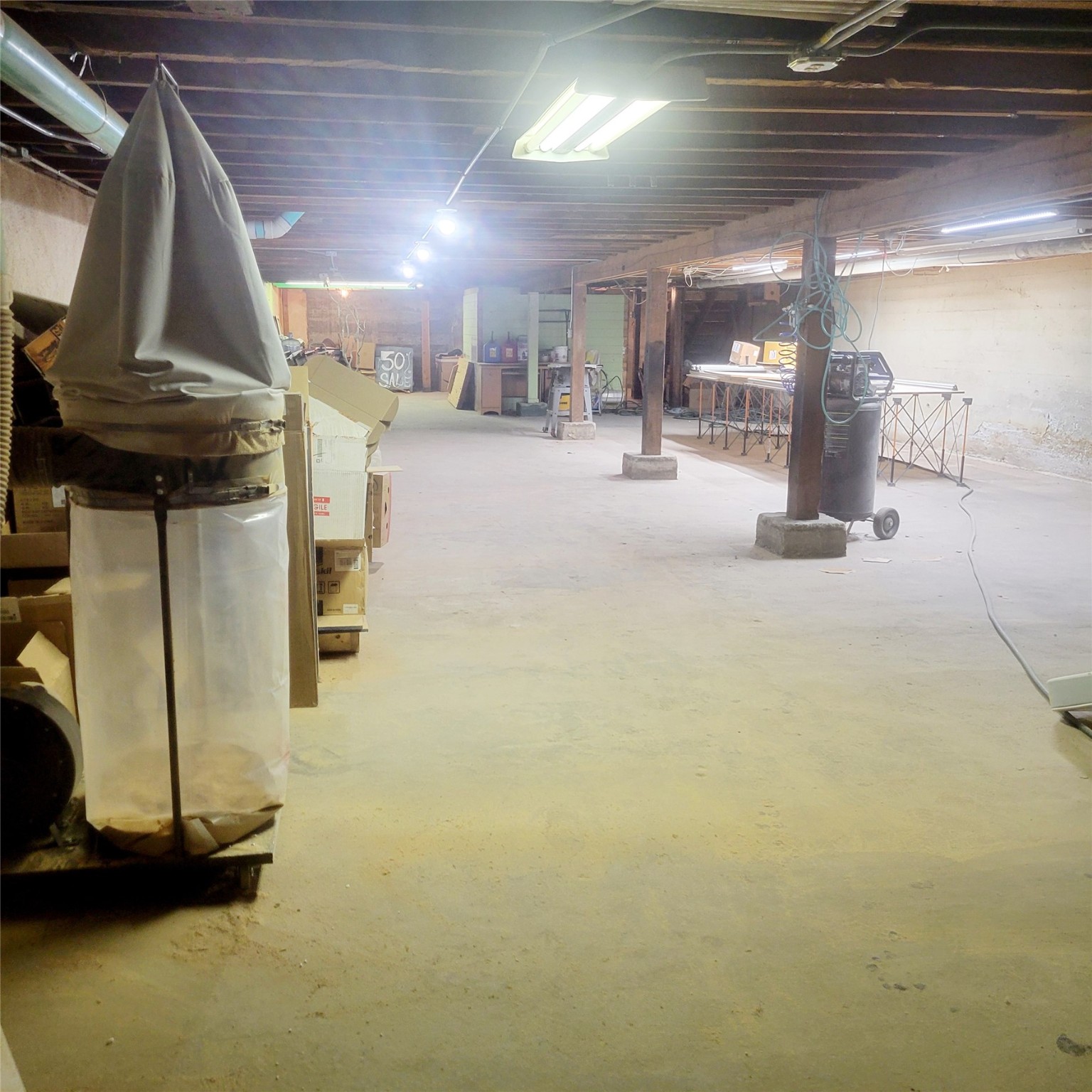 406 Main Street Property Photo 15