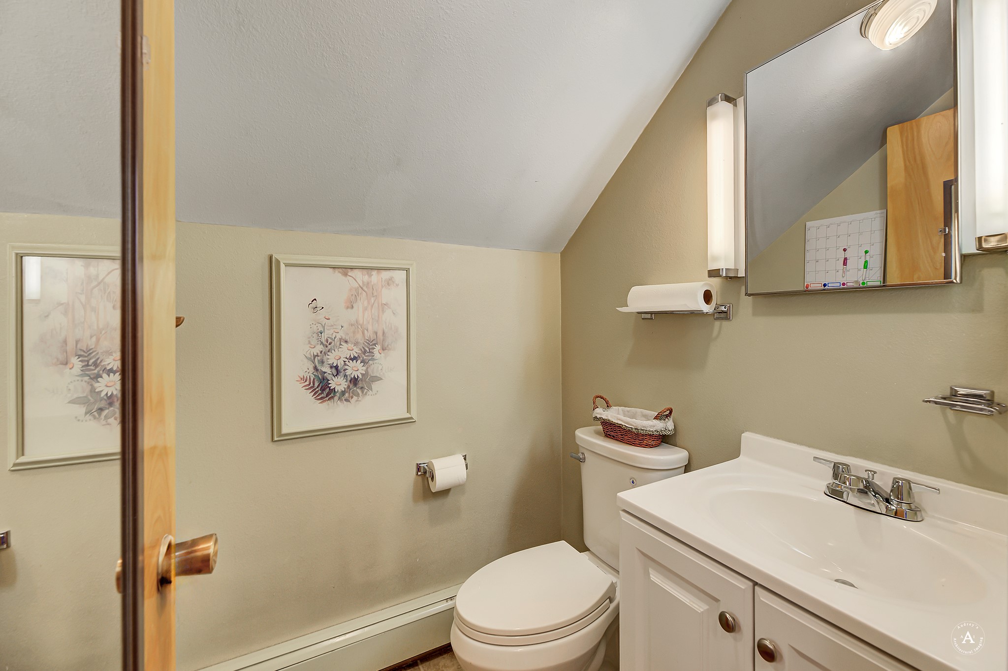 216 W Riggs Street Property Photo 14