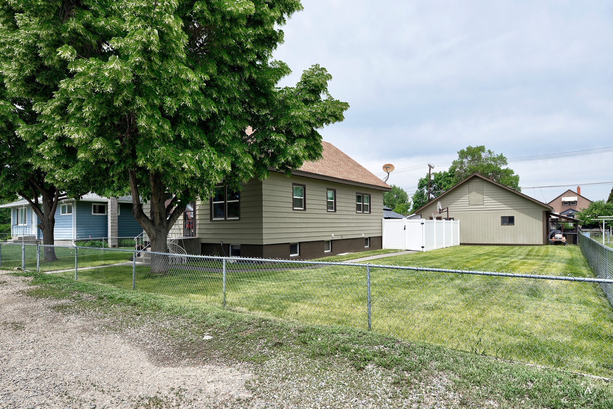 216 W Riggs Street Property Photo 35