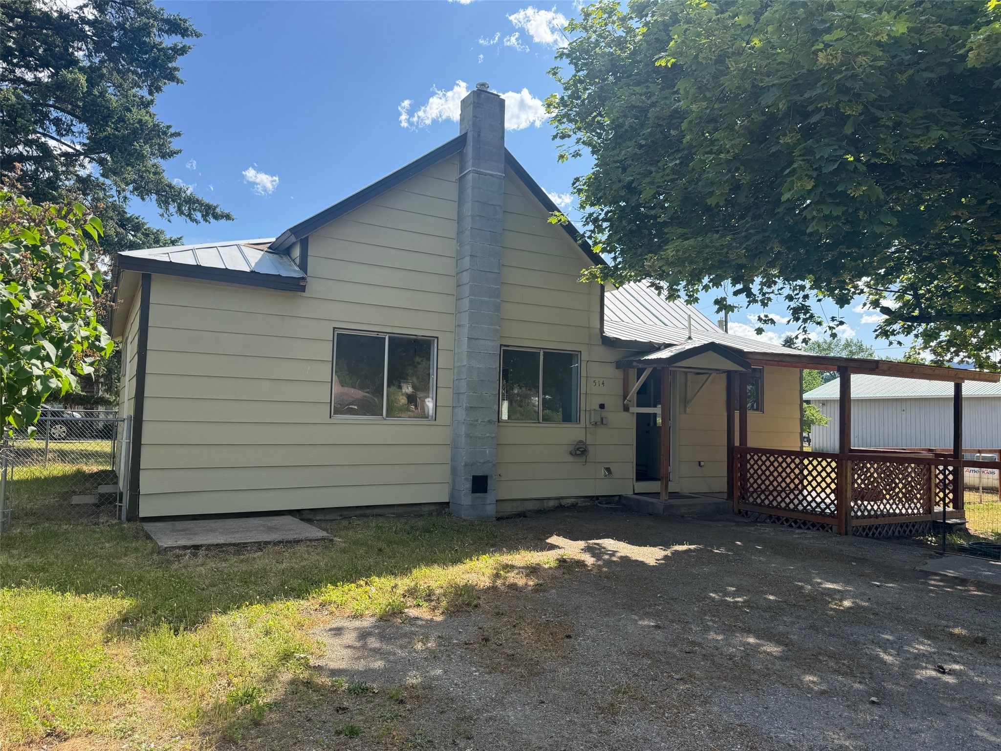 514 Haley Avenue E Property Photo 1