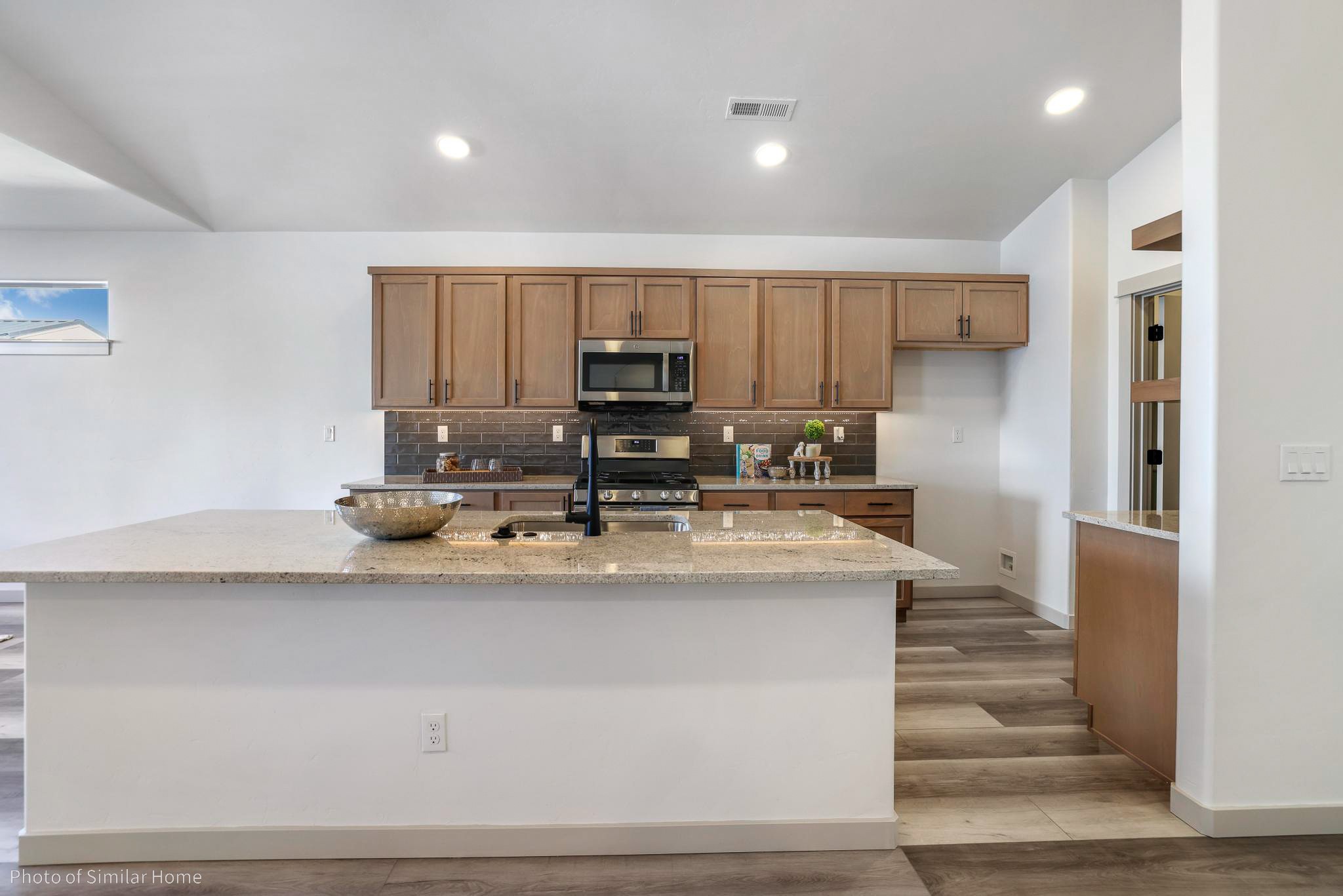 10331 Conterra Drive Property Photo 7