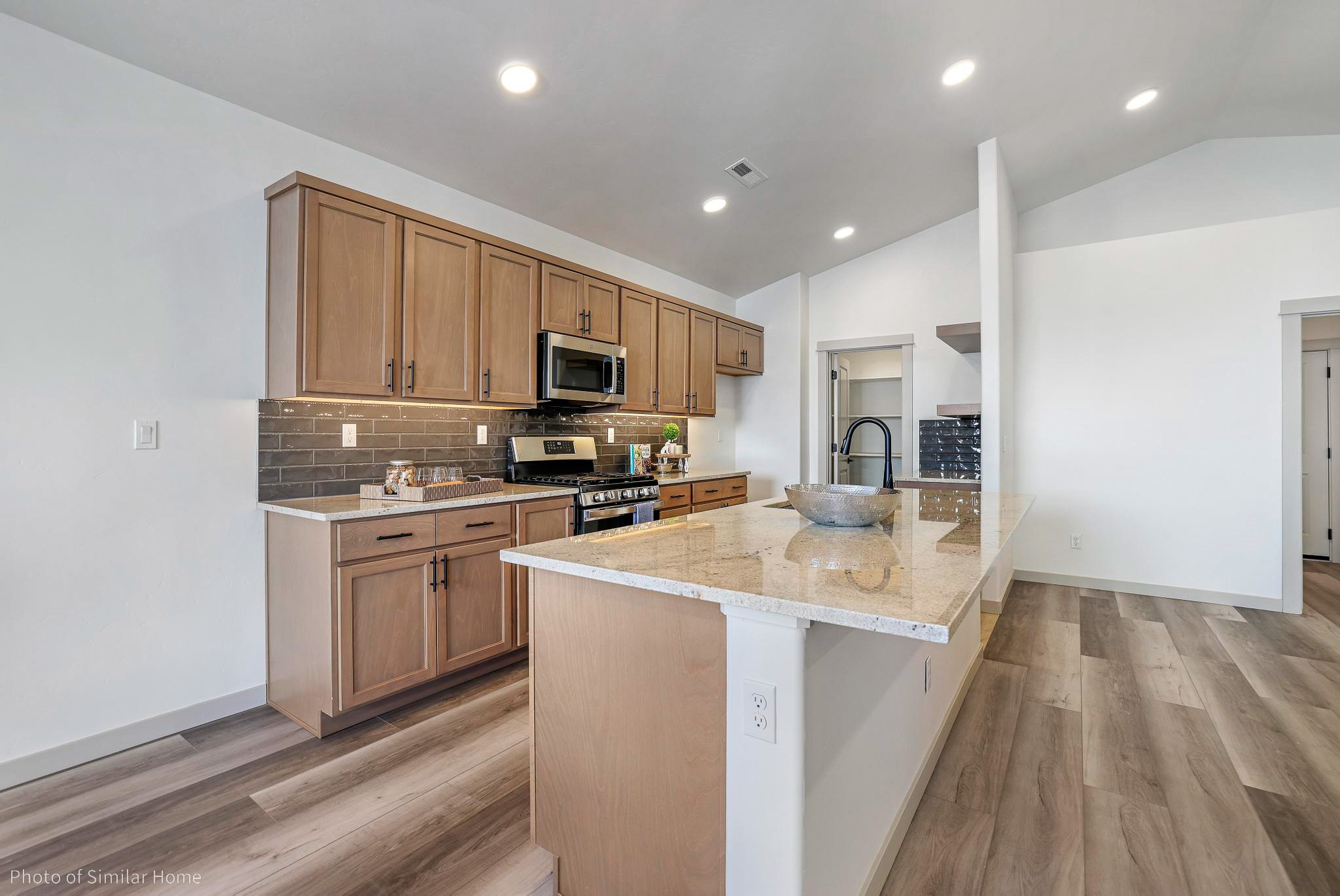 10331 Conterra Drive Property Photo 8