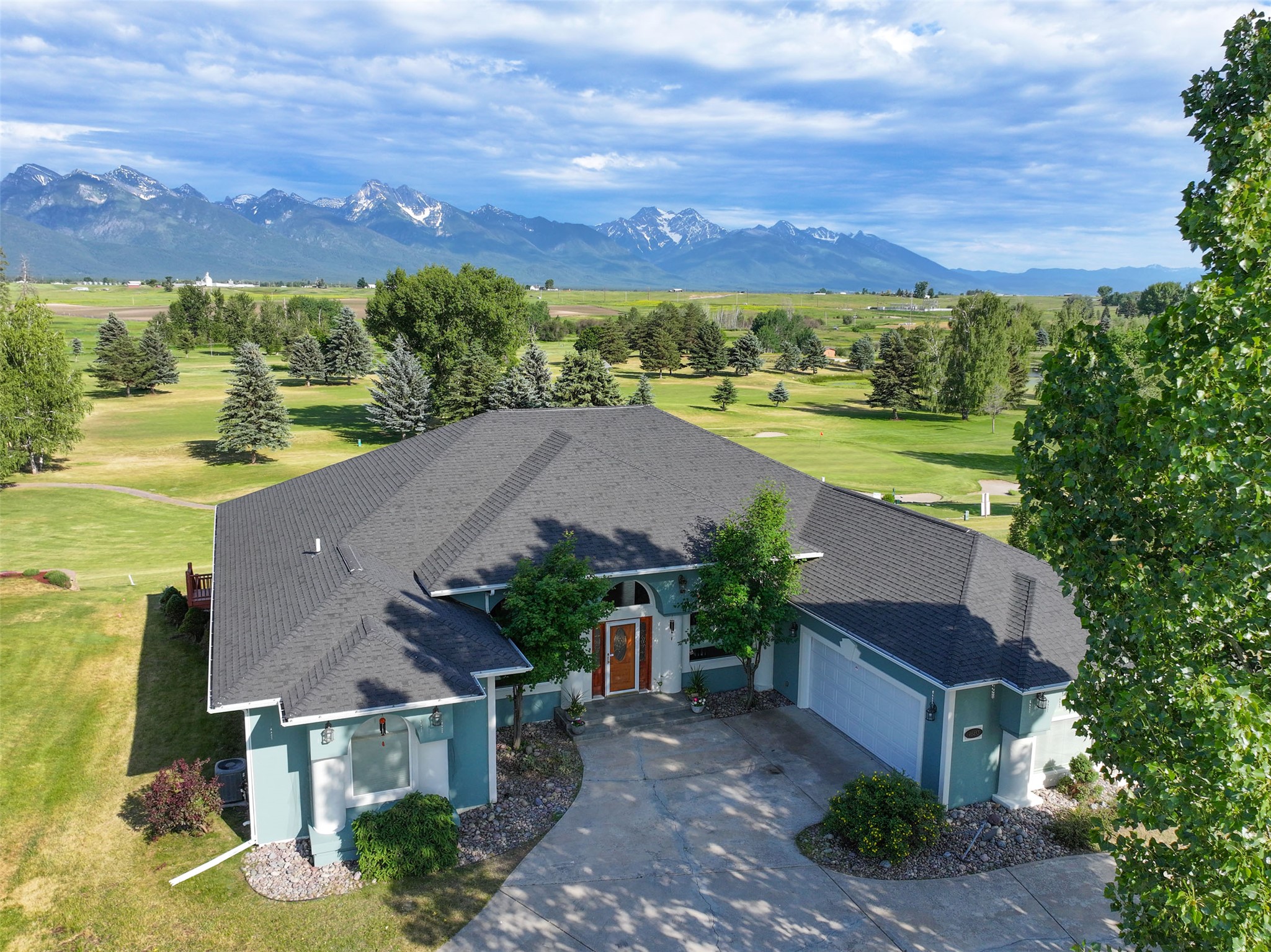 46452 Stagecoach Trail Property Photo 1