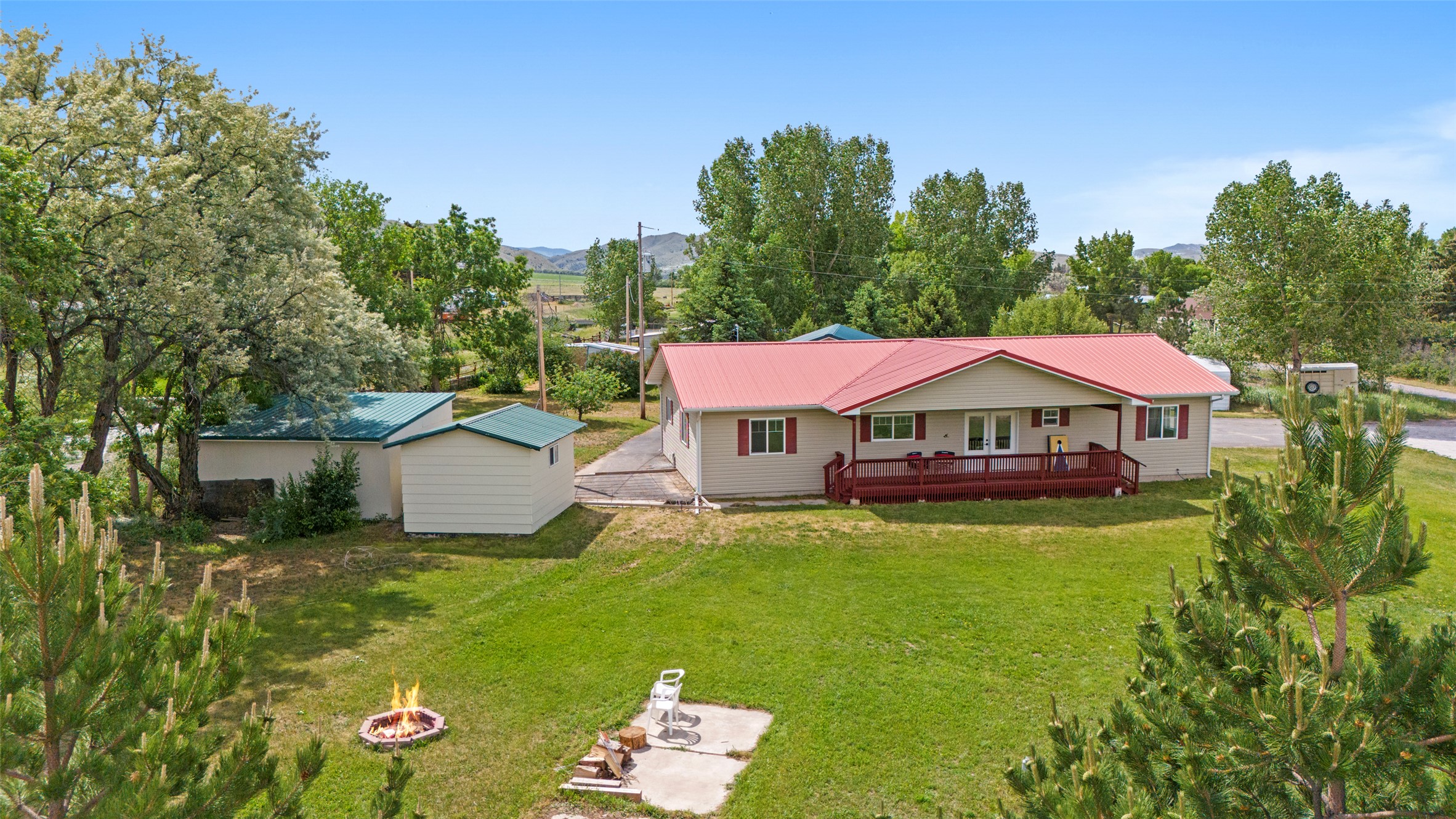 211 Pony Street Property Photo 1