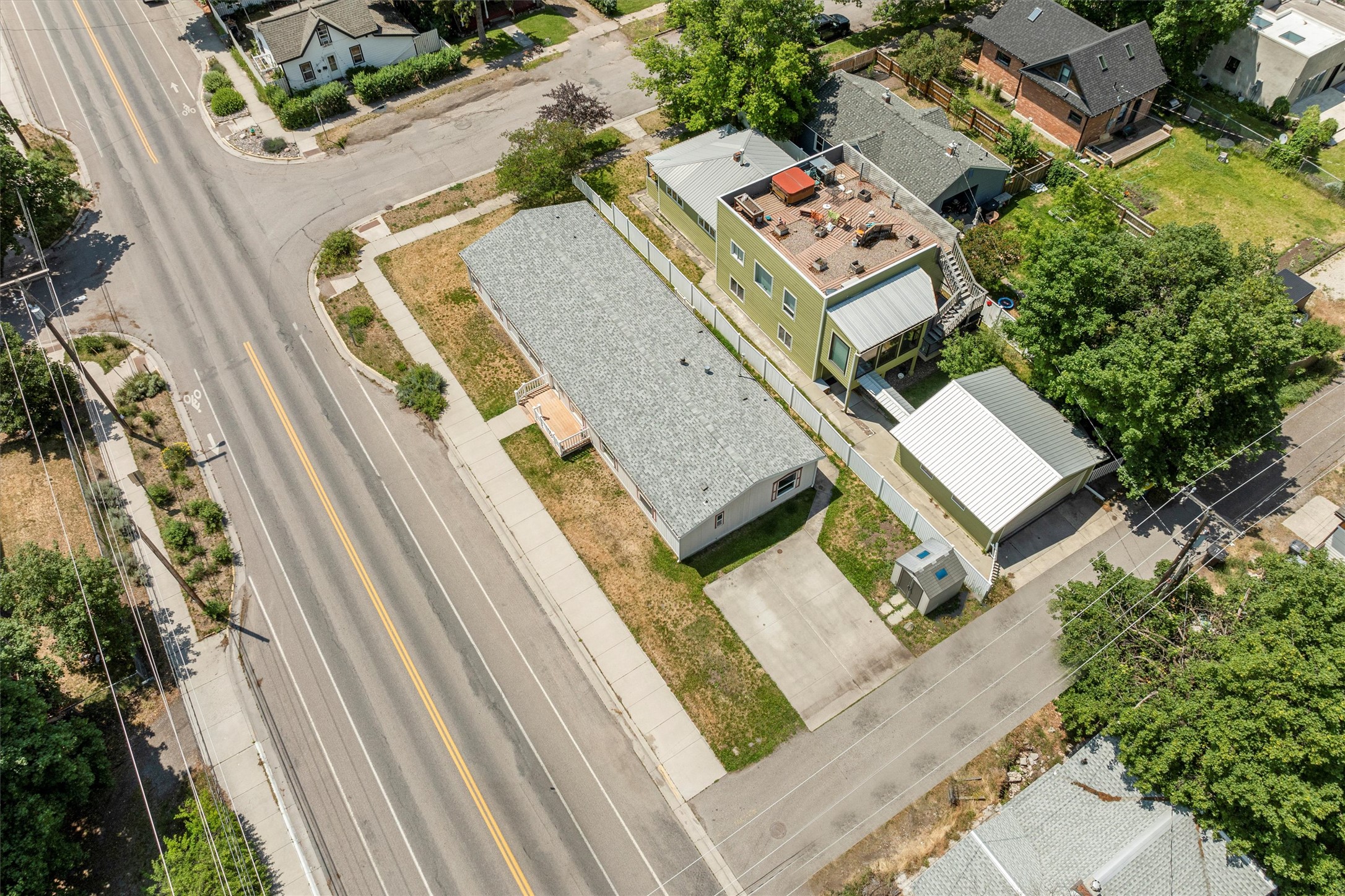 838 Locust Street Property Photo 4