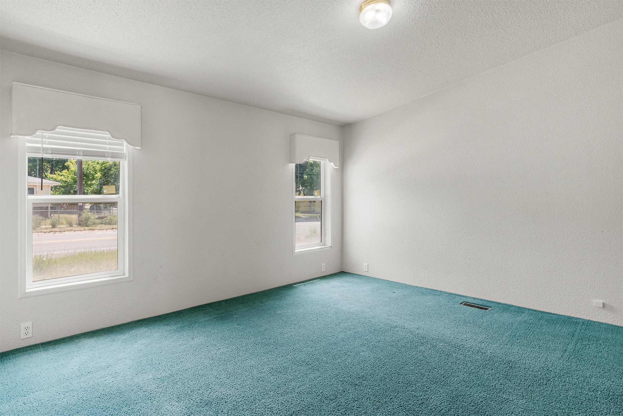 838 Locust Street Property Photo 14