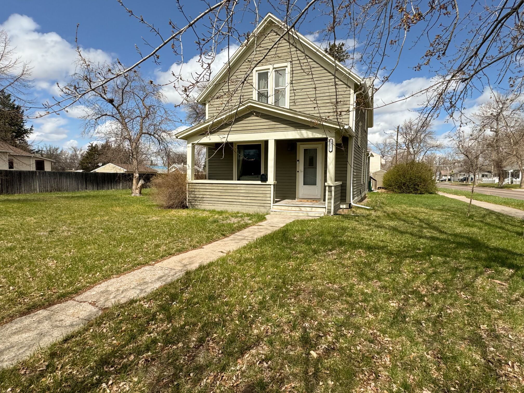 2527 1st Avenue S Property Photo 1